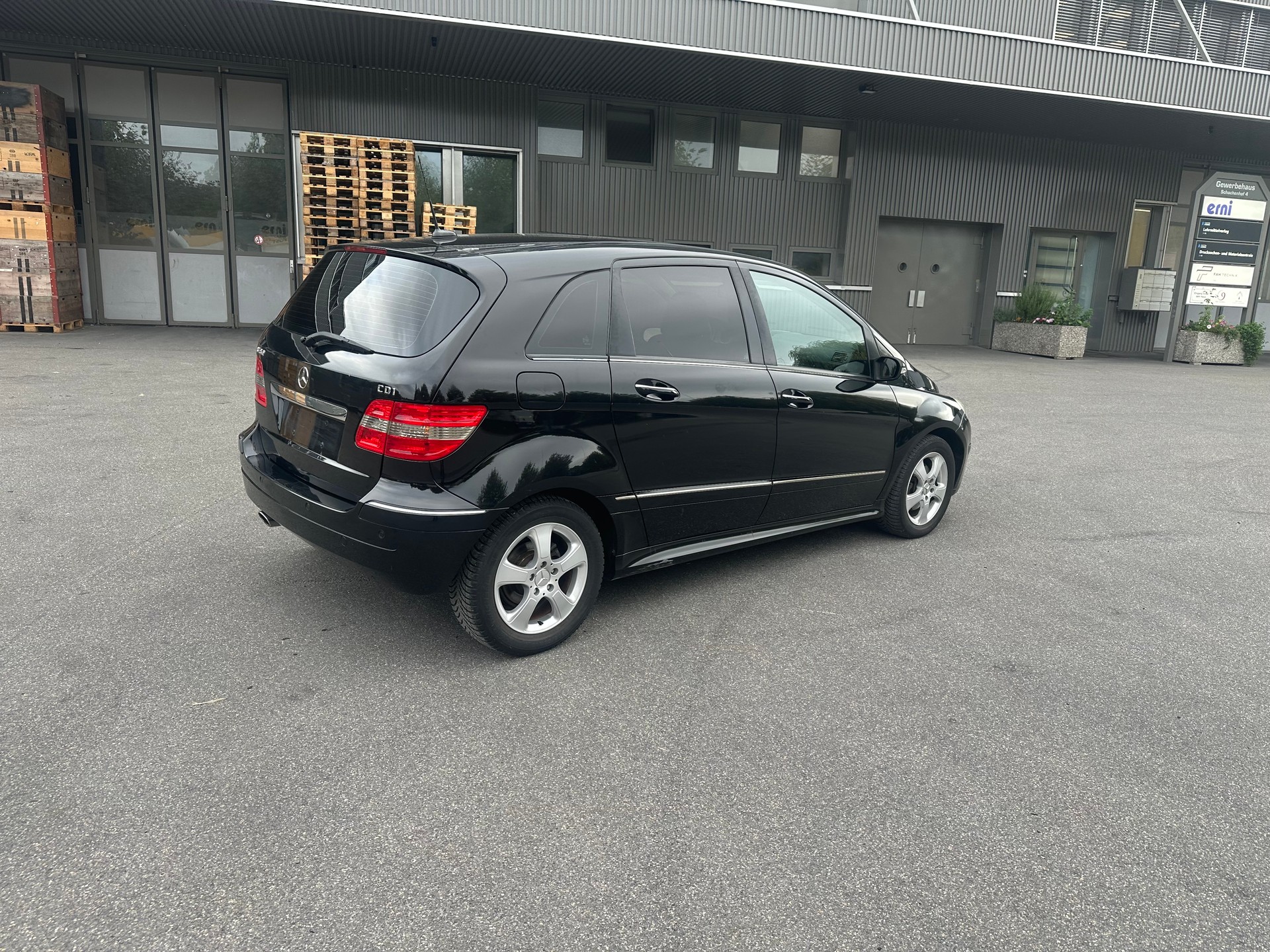 MERCEDES-BENZ B 180 CDI-image-5