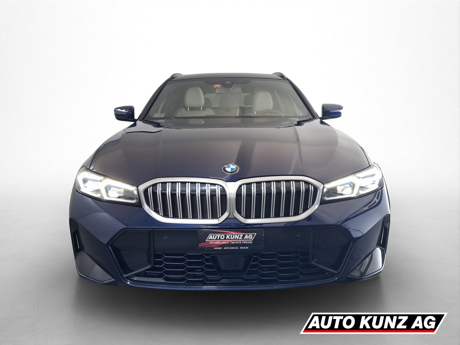 BMW 330i xDrive Touring M-Sport-image-1