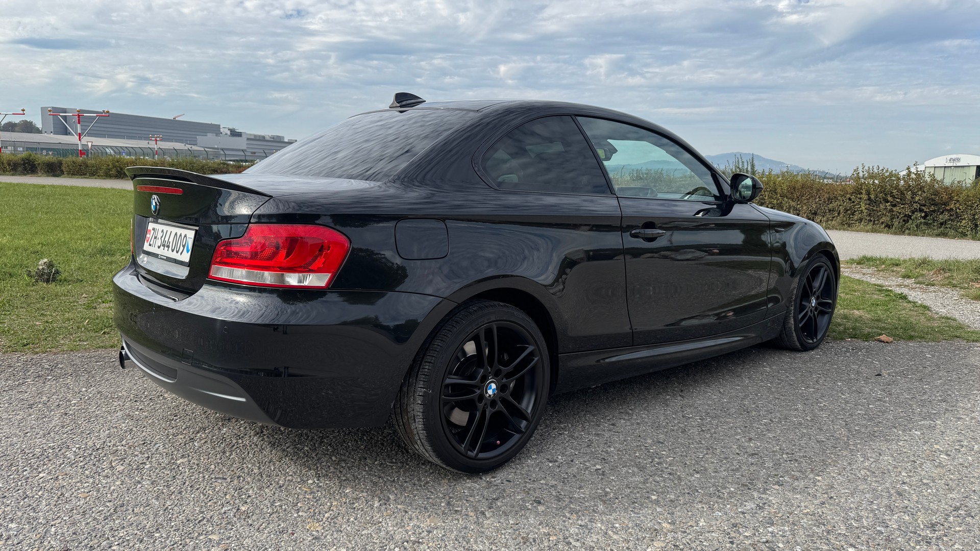 BMW 135i-image-2