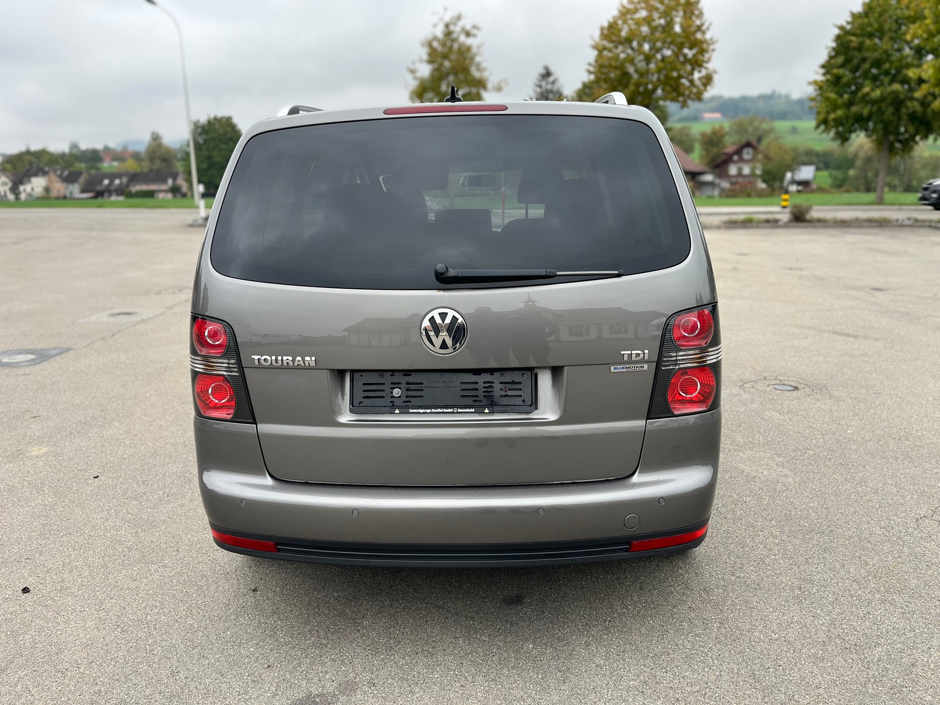 VW VW Touran frisch MFK : 25/09/2026 Diesel 1,9i / 7 Platz-image-3