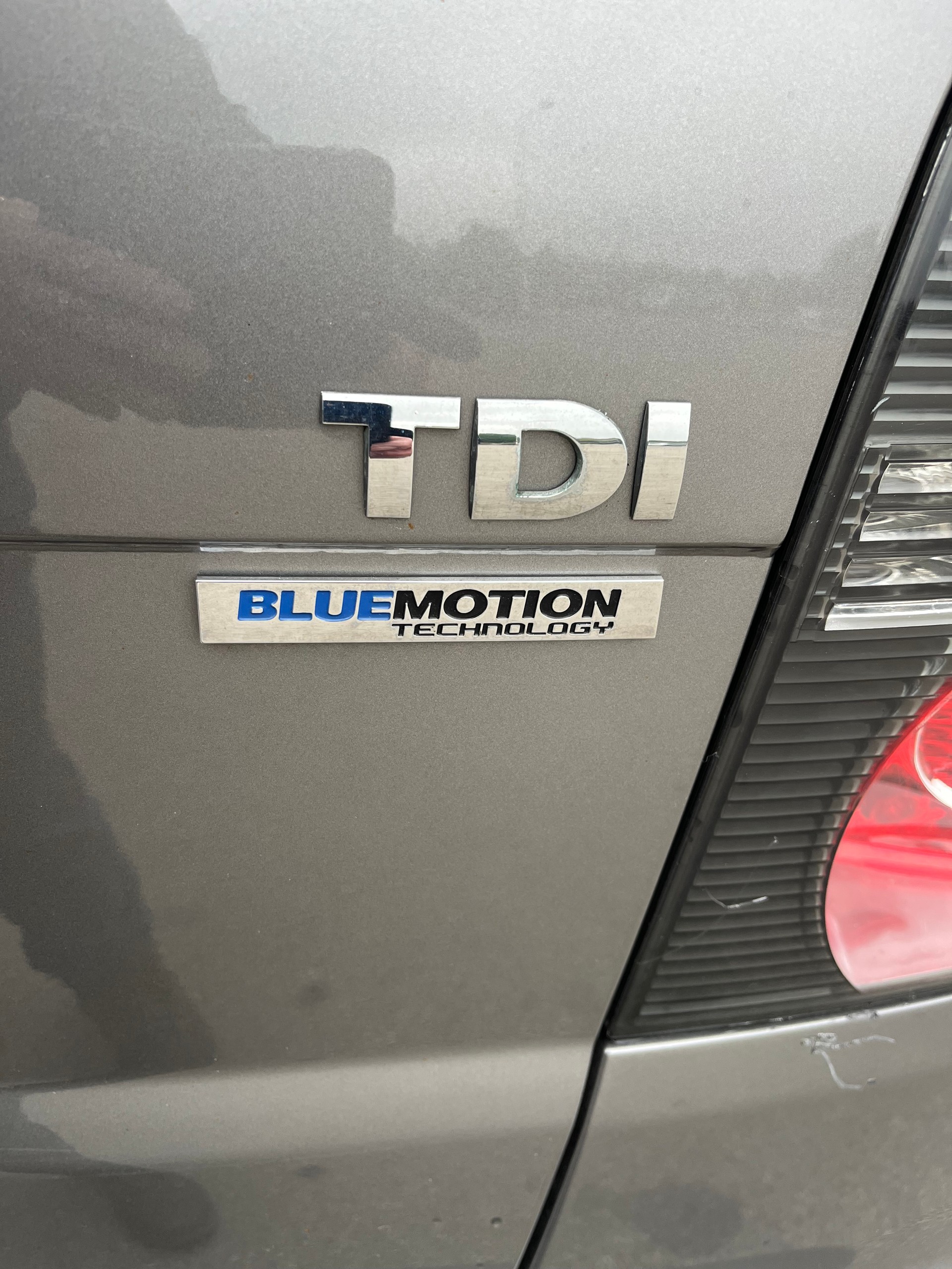 VW VW Touran frisch MFK : 25/09/2026 Diesel 1,9i / 7 Platz-image-11