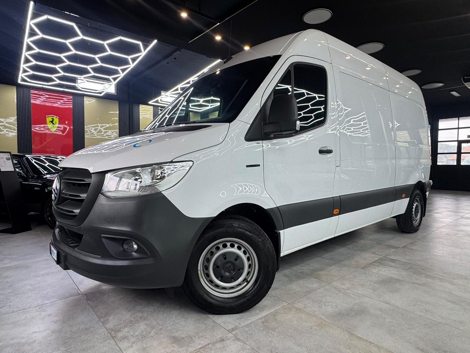 MERCEDES-BENZ eSprinter 312 47kWh Standard-image-0