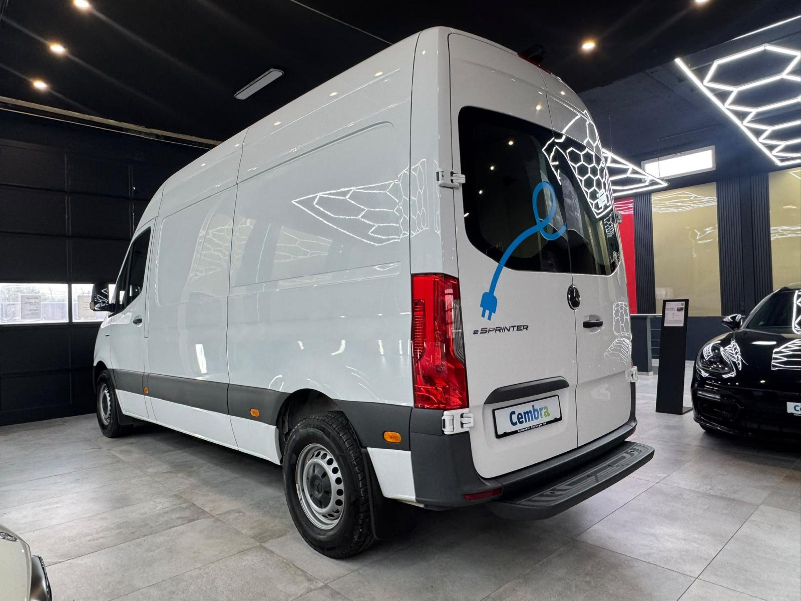 MERCEDES-BENZ eSprinter 312 47kWh Standard-image-6