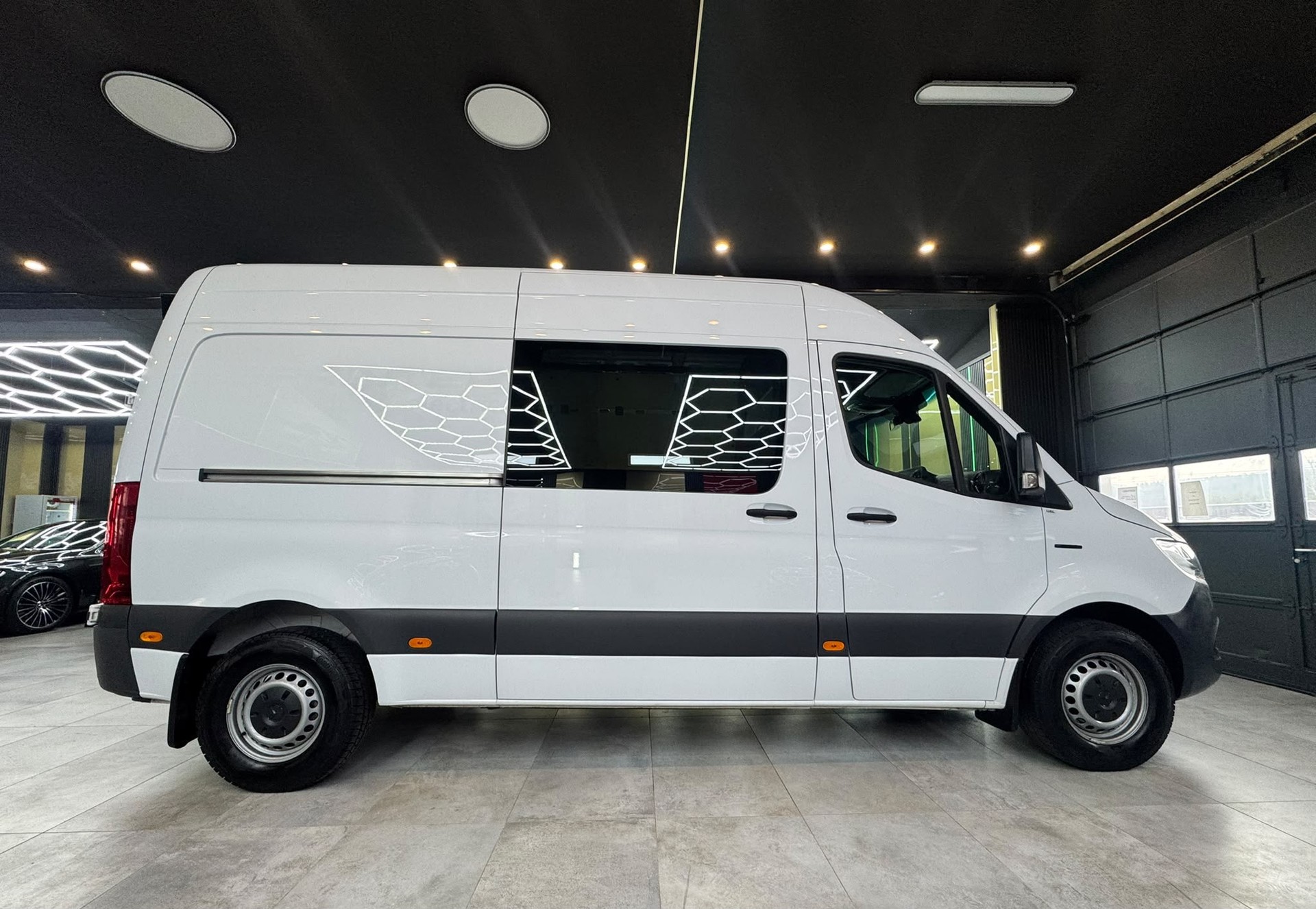 MERCEDES-BENZ eSprinter 312 47kWh Standard-image-4