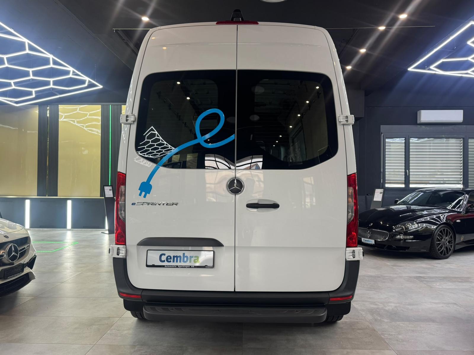 MERCEDES-BENZ eSprinter 312 47kWh Standard-image-5