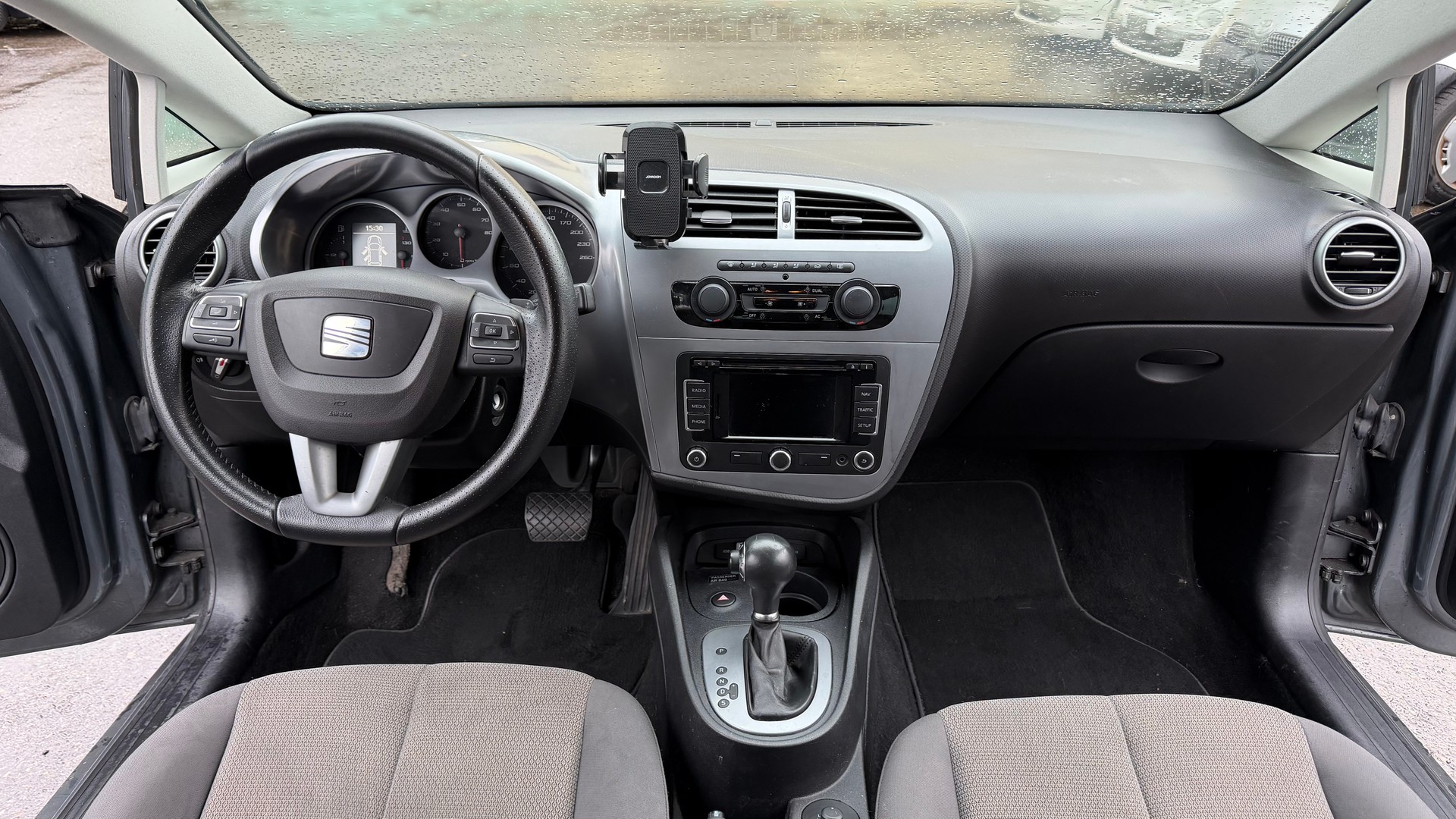 SEAT Leon 1.8 TSI Style DSG-image-7