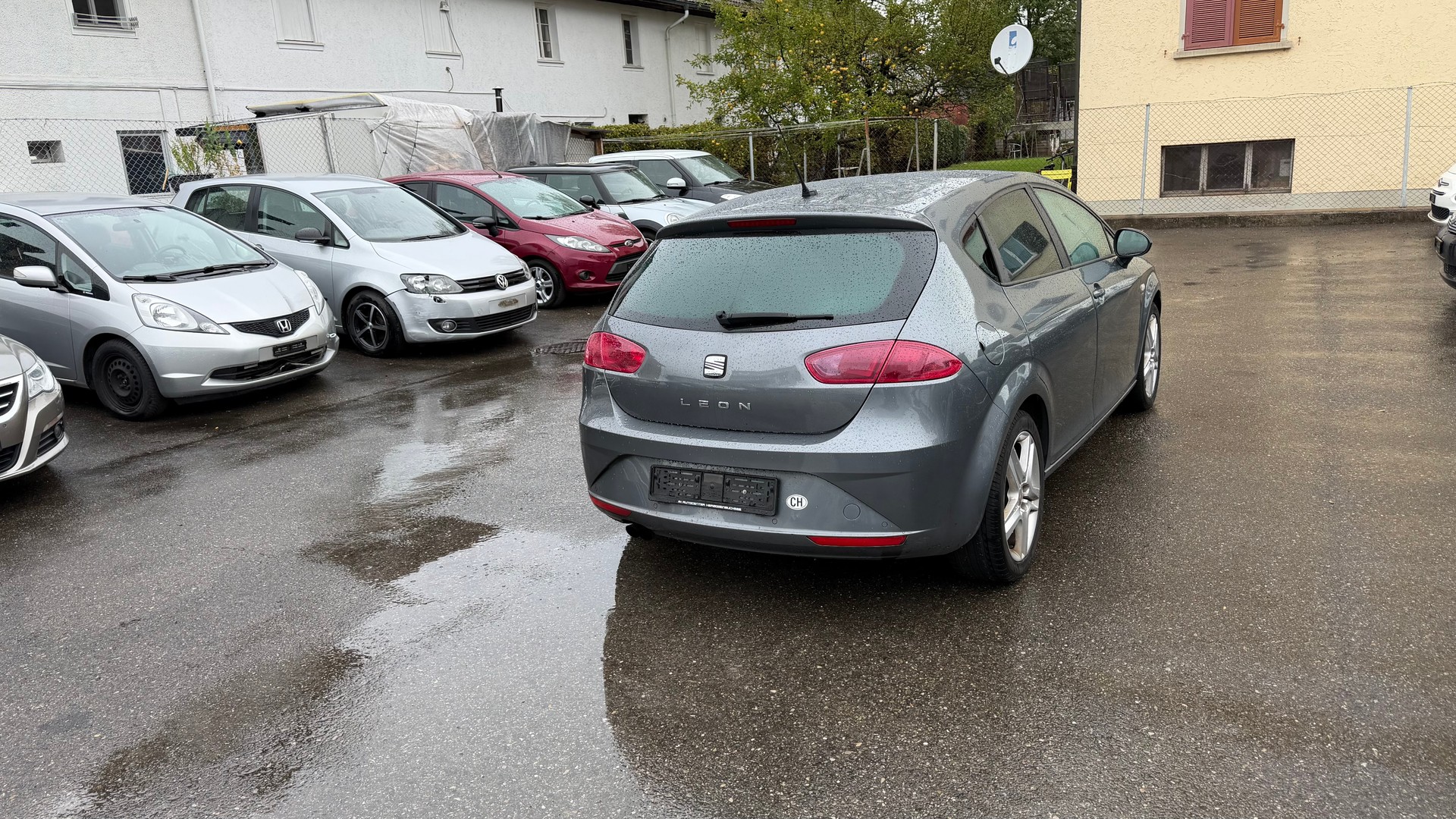 SEAT Leon 1.8 TSI Style DSG-image-2