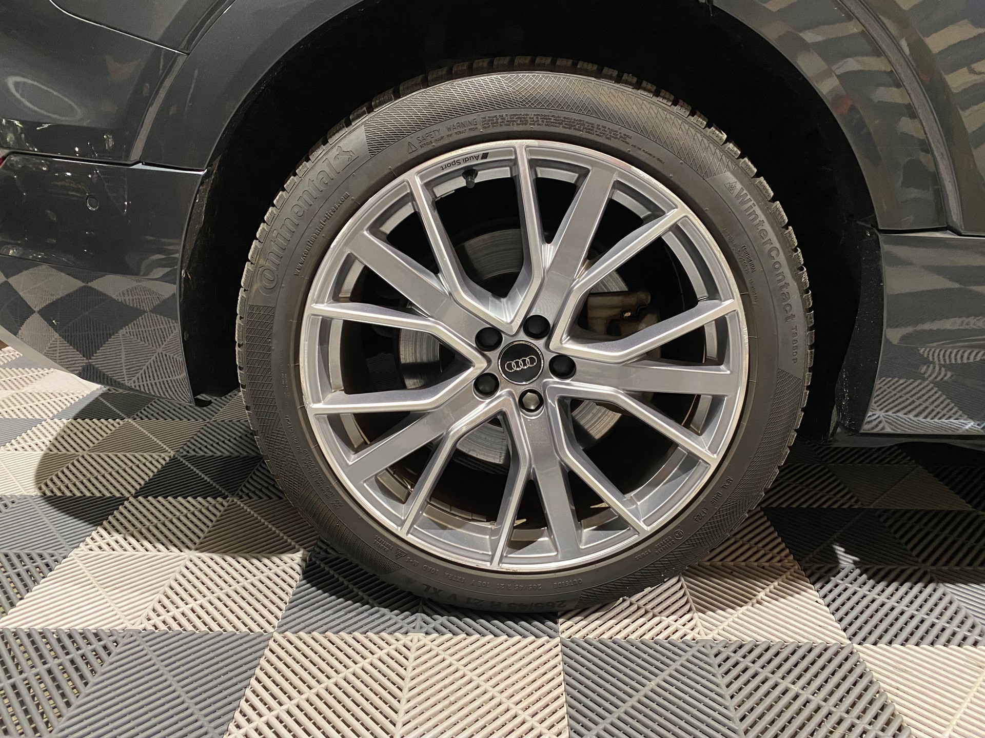 AUDI e-tron 50 Advanced Sport quattro-image-6