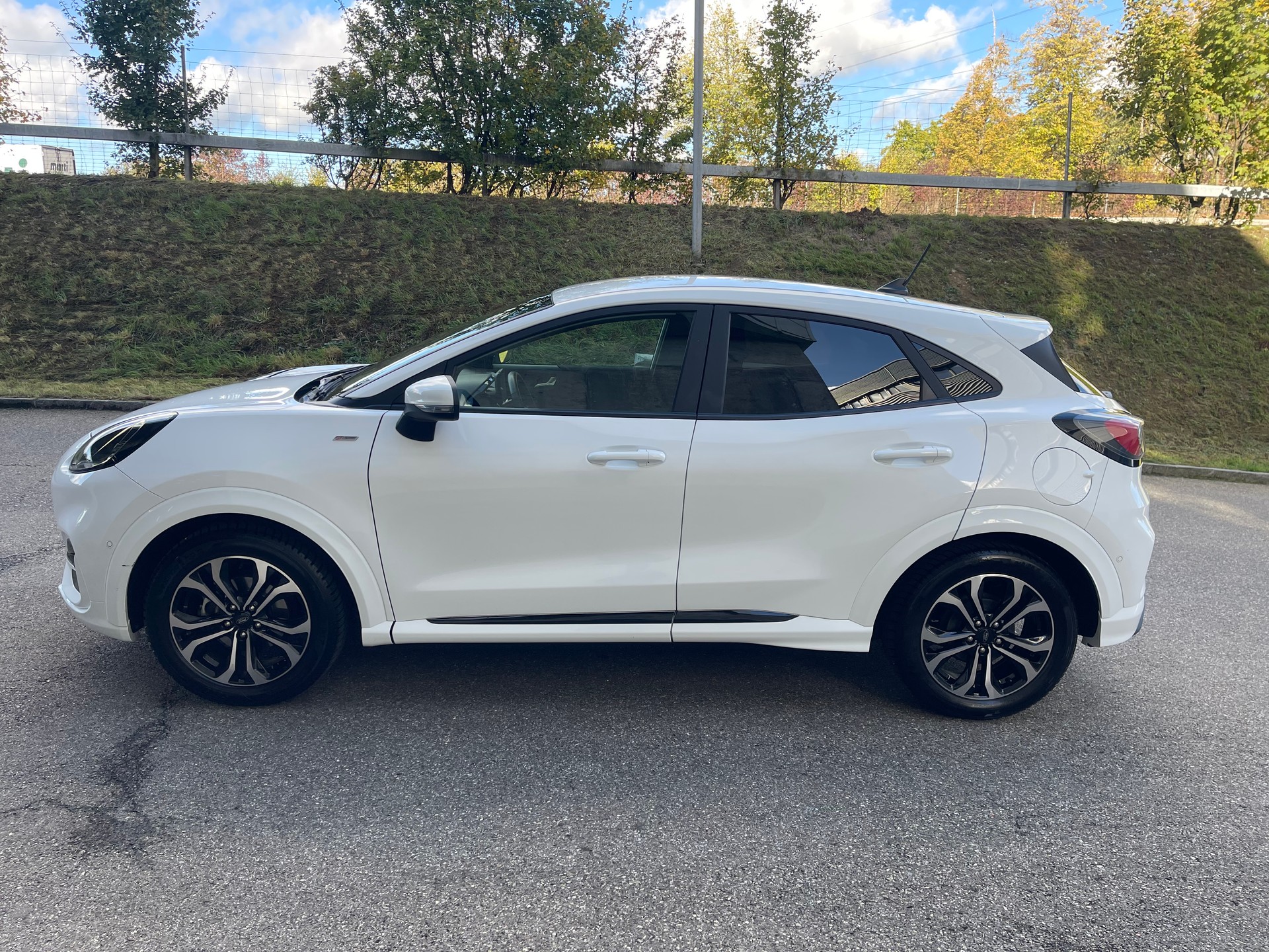FORD Puma 1.0 EcoB Hybrid ST-Line-image-6