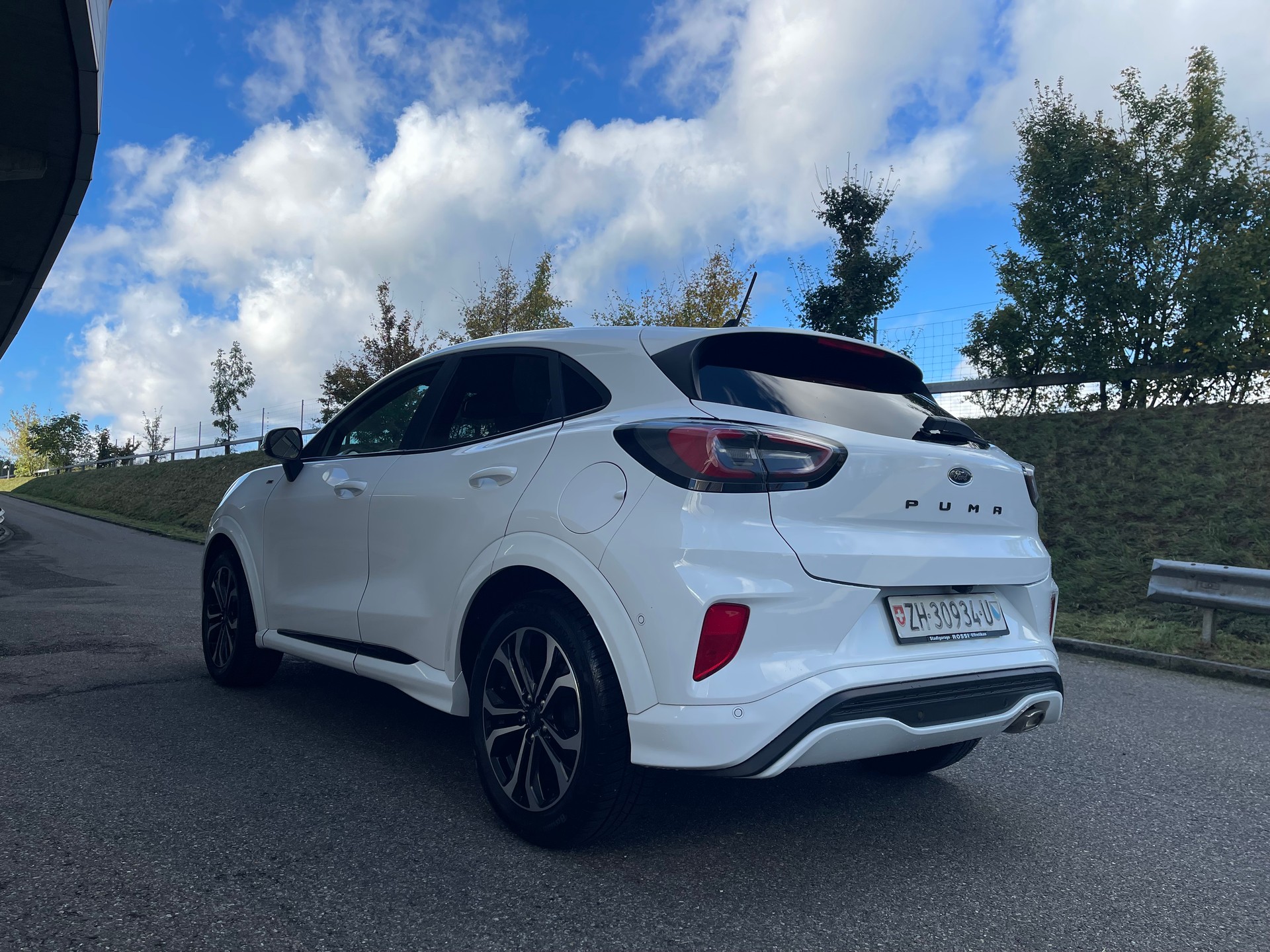 FORD Puma 1.0 EcoB Hybrid ST-Line-image-3