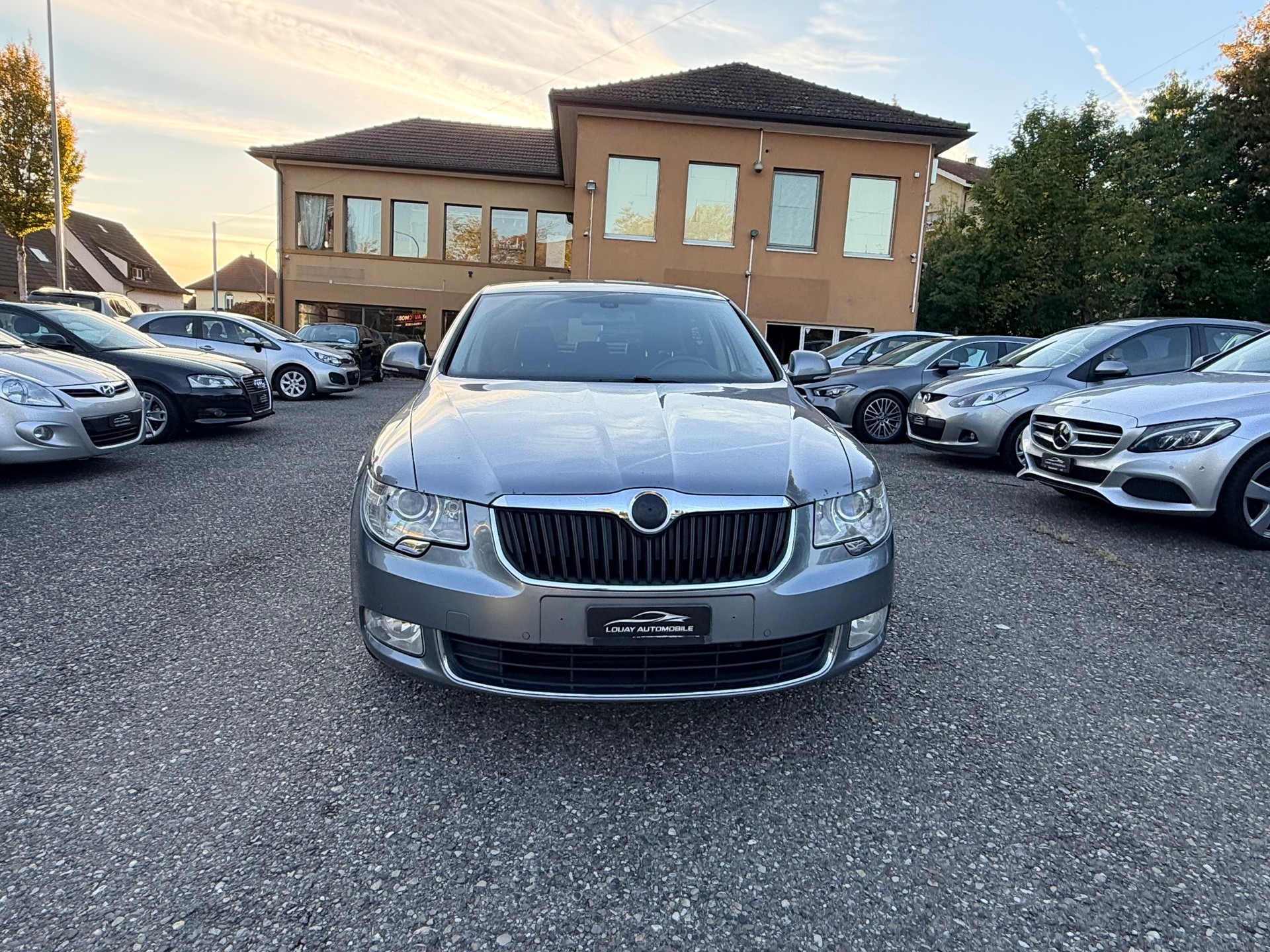 SKODA Superb 2.0 TSI Elegance DSG-image-1