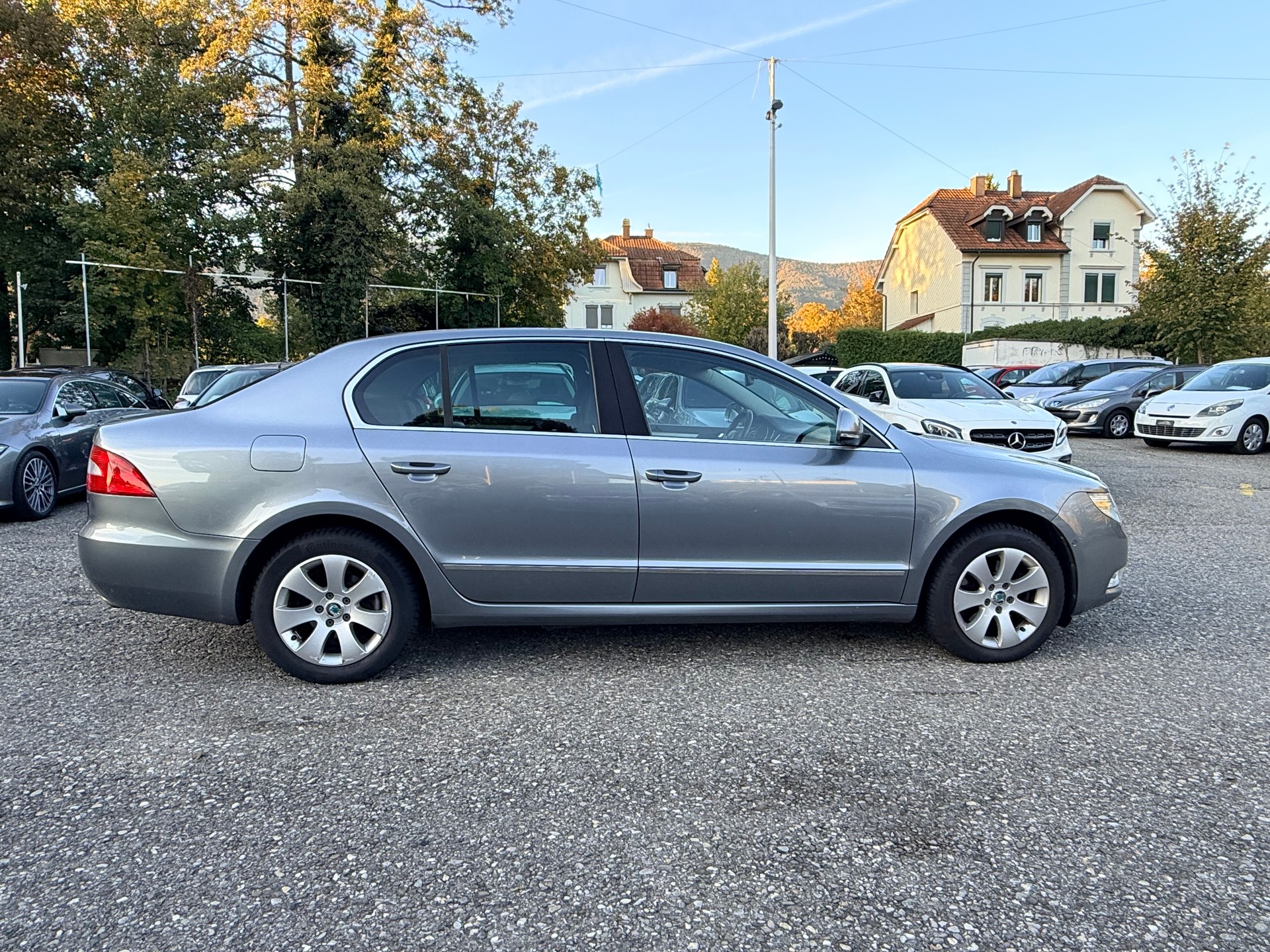 SKODA Superb 2.0 TSI Elegance DSG-image-3