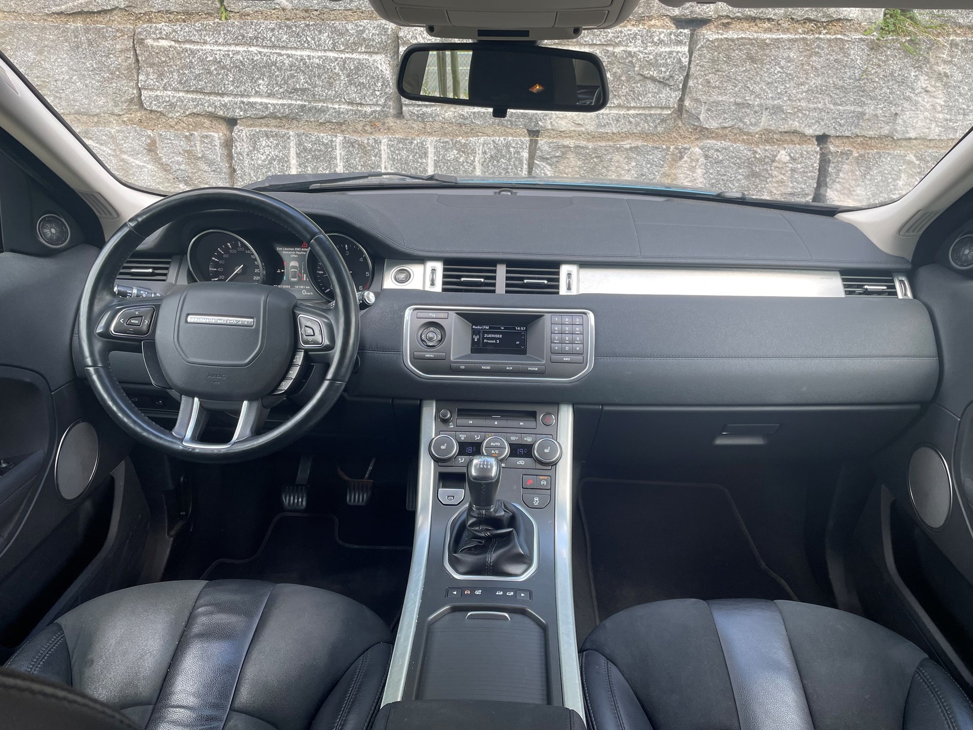 LAND ROVER Range Rover Evoque 2.2 SD4 Prestige-image-4