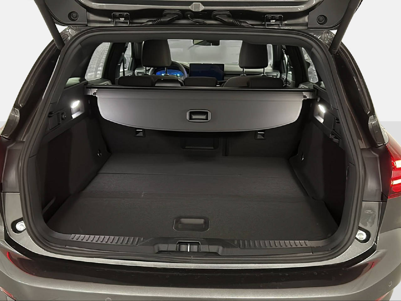 FORD Focus Station Wagon 1.0i EcoB Hybrid 125 ST-Line X-image-13