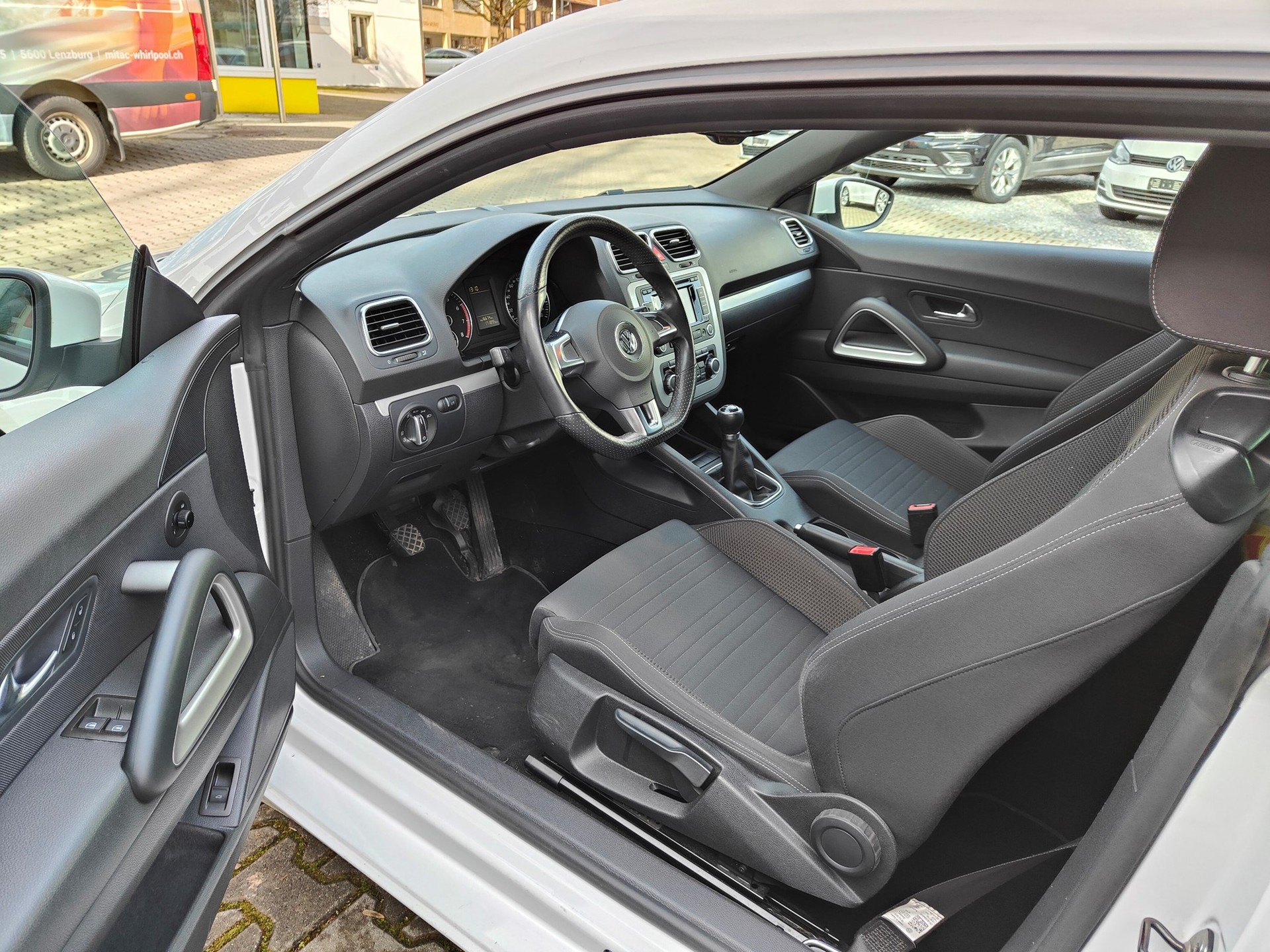 VW Scirocco 2.0 TSI-image-8