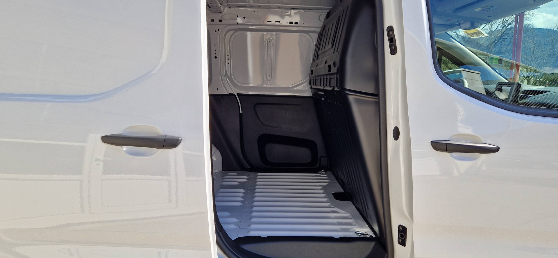TOYOTA PROACE CITY Van L1 1.2 Profi-image-12