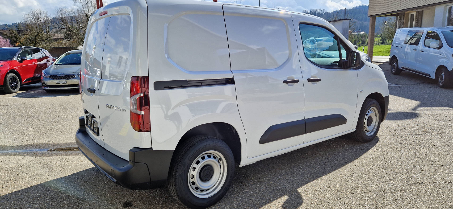 TOYOTA PROACE CITY Van L1 1.2 Profi-image-11
