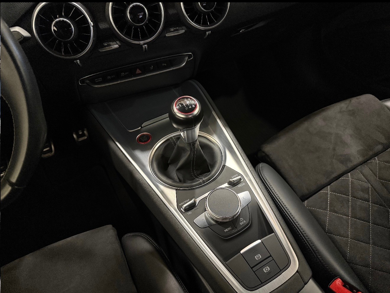 AUDI TTS Coupé 2.0 TFSI quattro-image-15
