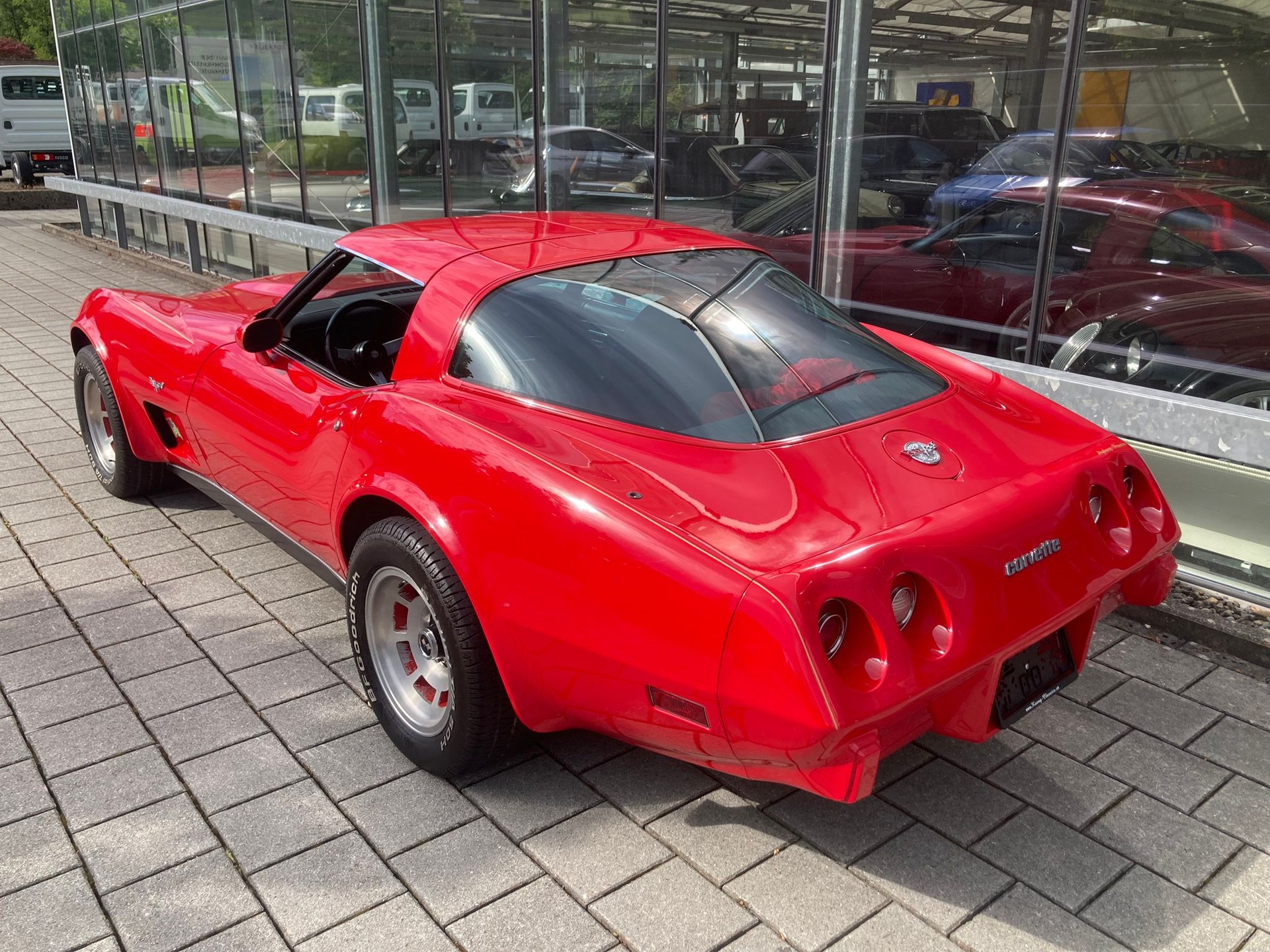 CHEVROLET L - 82-image-7
