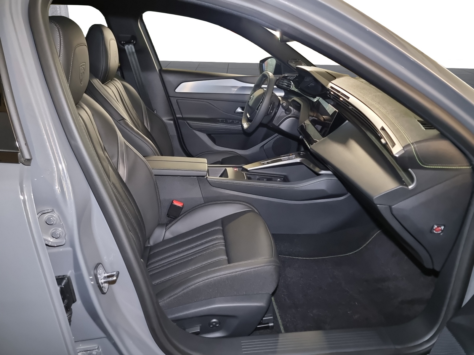 PEUGEOT 408 1.2 PT GT EAT8-image-11