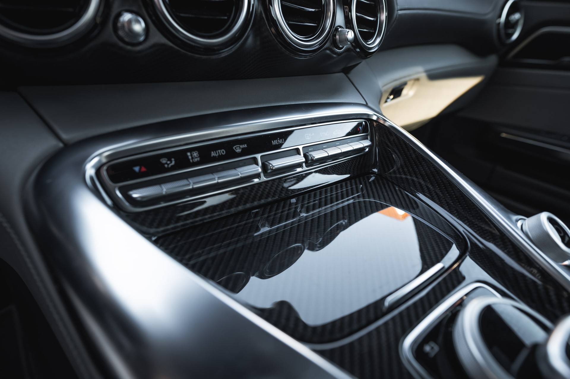 MERCEDES-BENZ AMG GT S Speedshift DCT-image-22