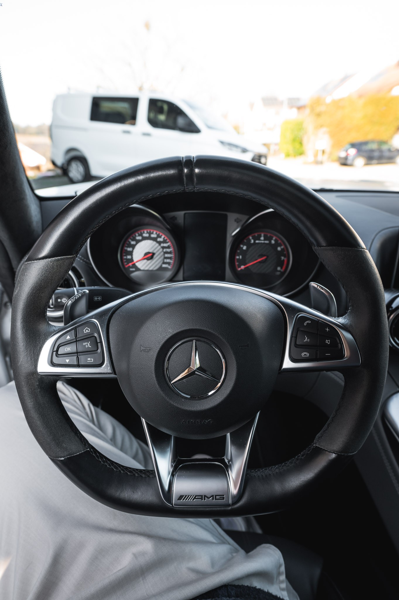 MERCEDES-BENZ AMG GT S Speedshift DCT-image-18