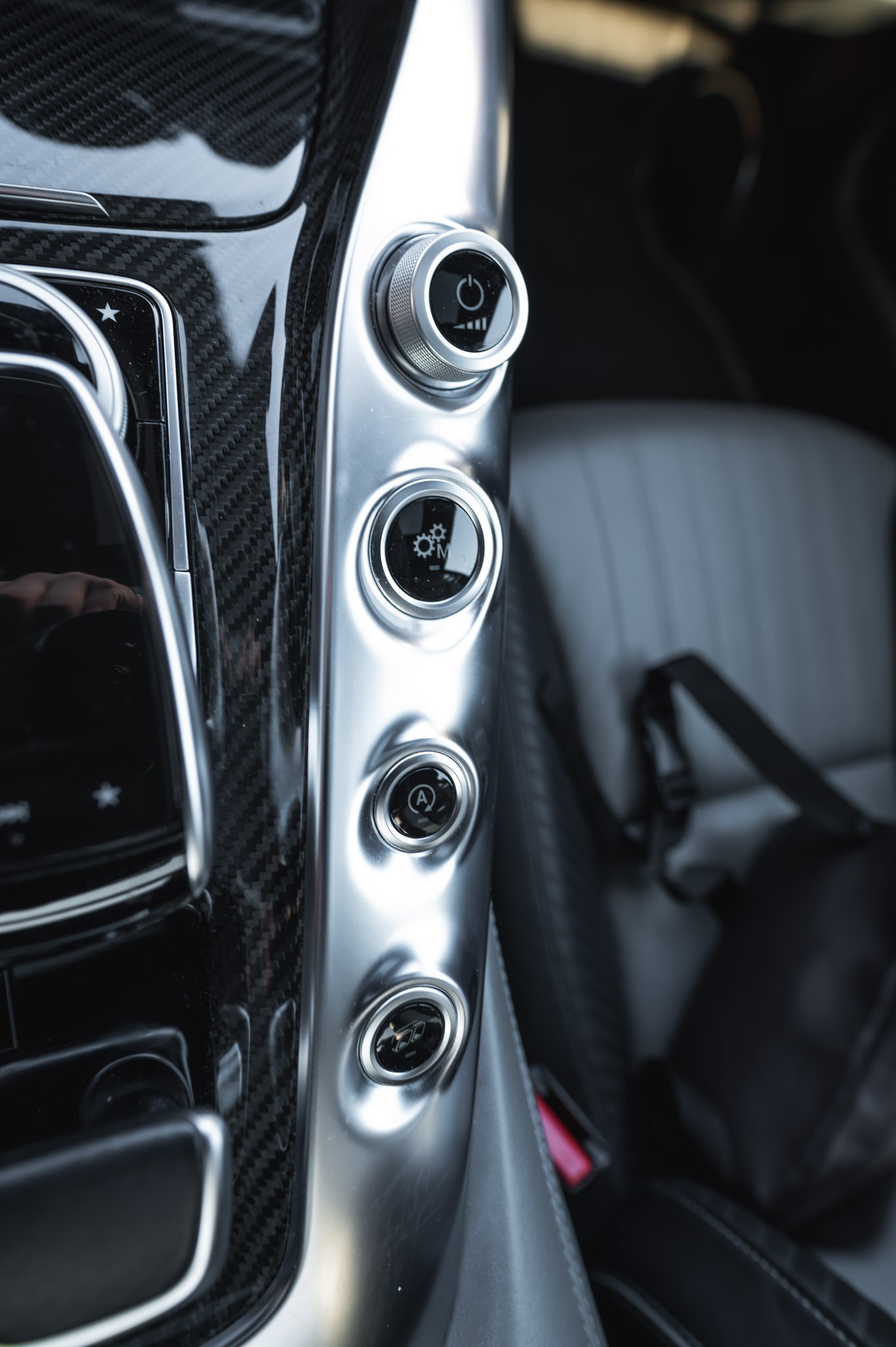 MERCEDES-BENZ AMG GT S Speedshift DCT-image-27