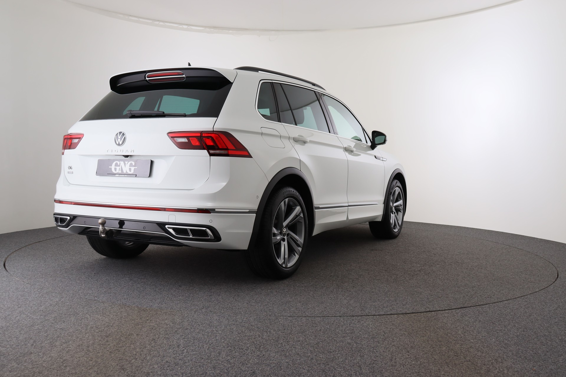 VW Tiguan 1.5TSI Evo R-Line 75 Edition DSG-image-3