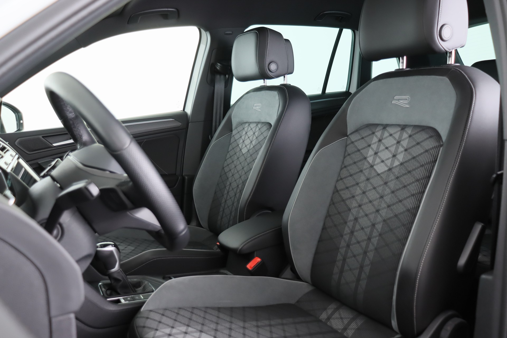VW Tiguan 1.5TSI Evo R-Line 75 Edition DSG-image-11