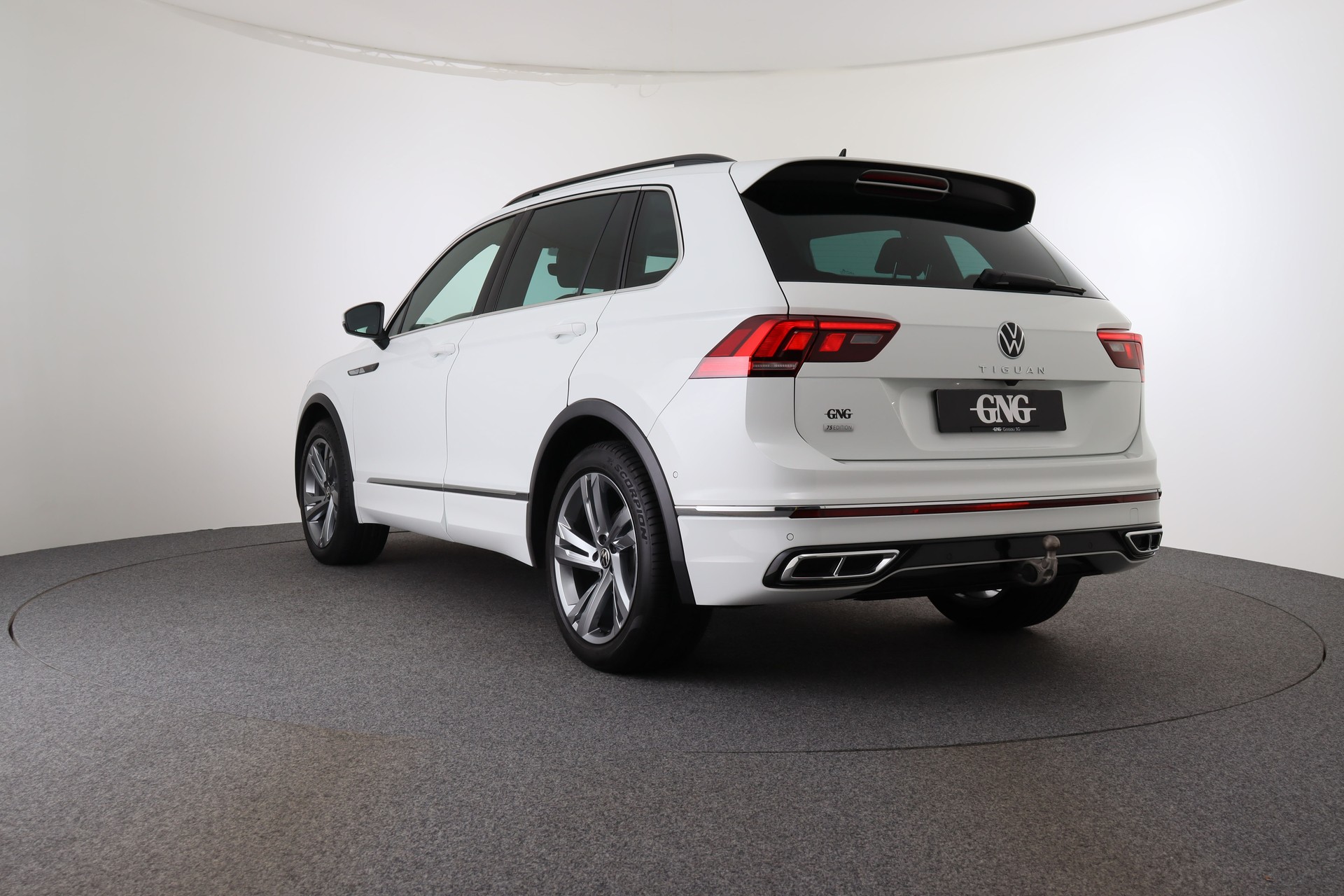 VW Tiguan 1.5TSI Evo R-Line 75 Edition DSG-image-2