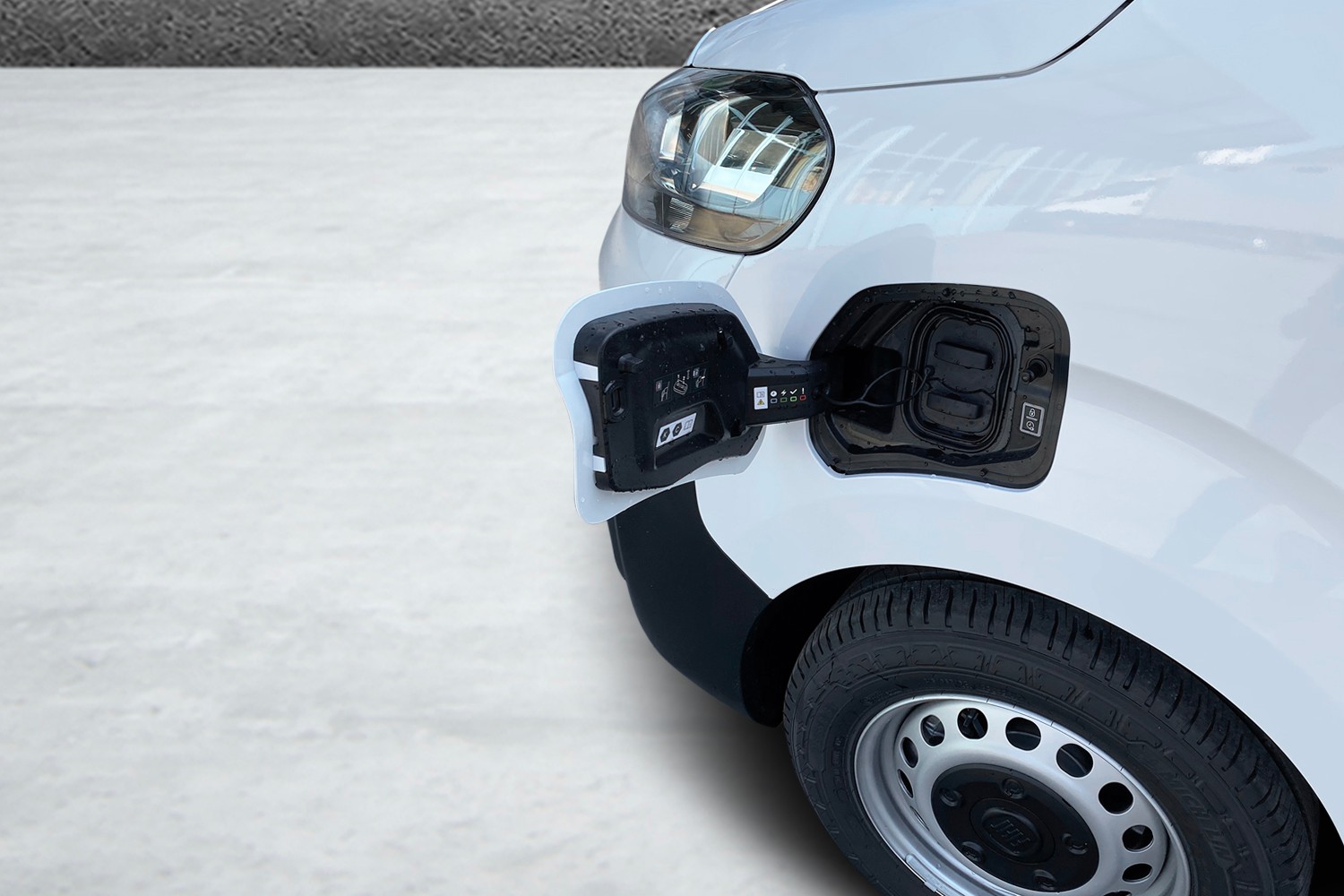FIAT E-Scudo 50kWh L2 Lounge Swiss-image-7