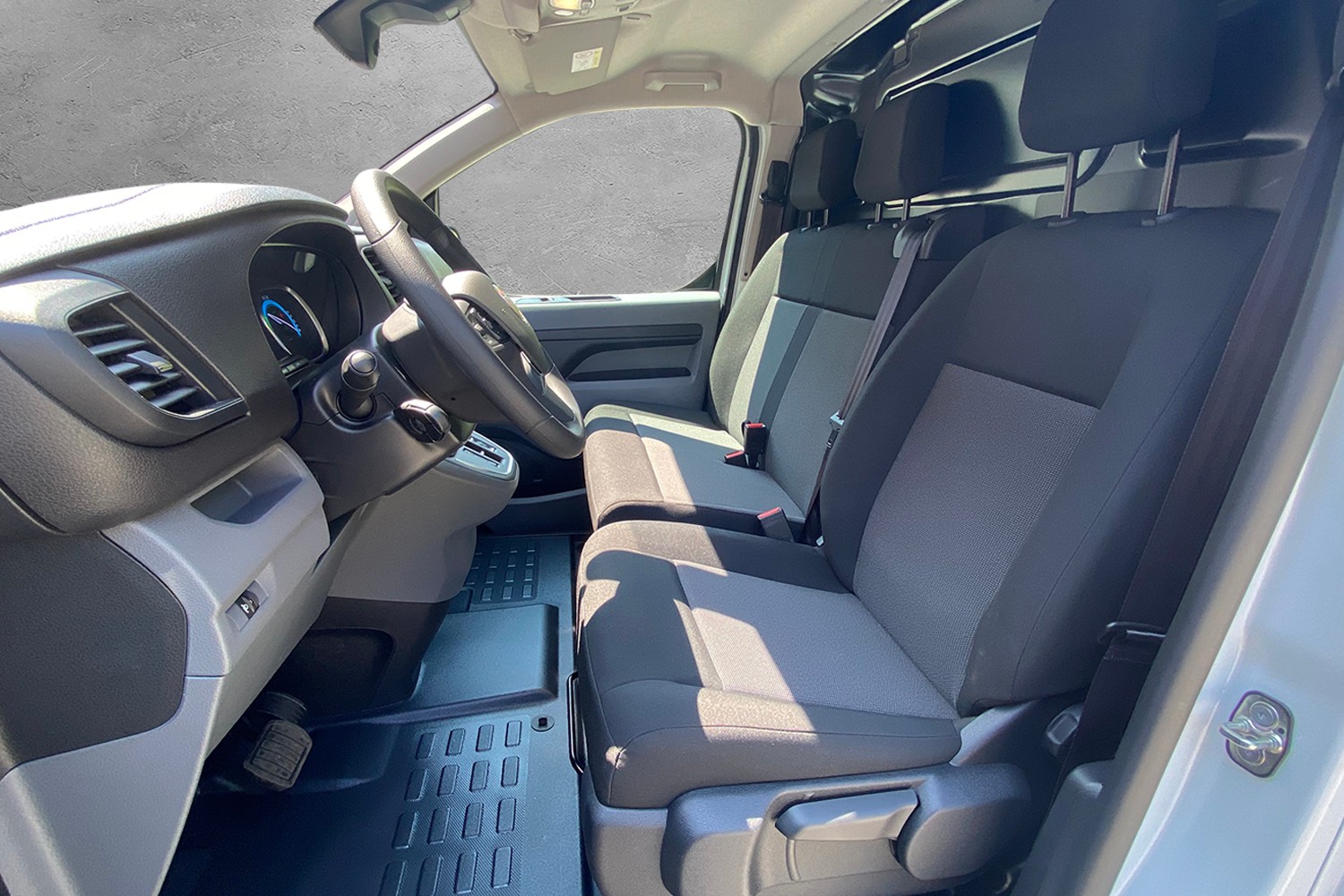 FIAT E-Scudo 50kWh L2 Lounge Swiss-image-8