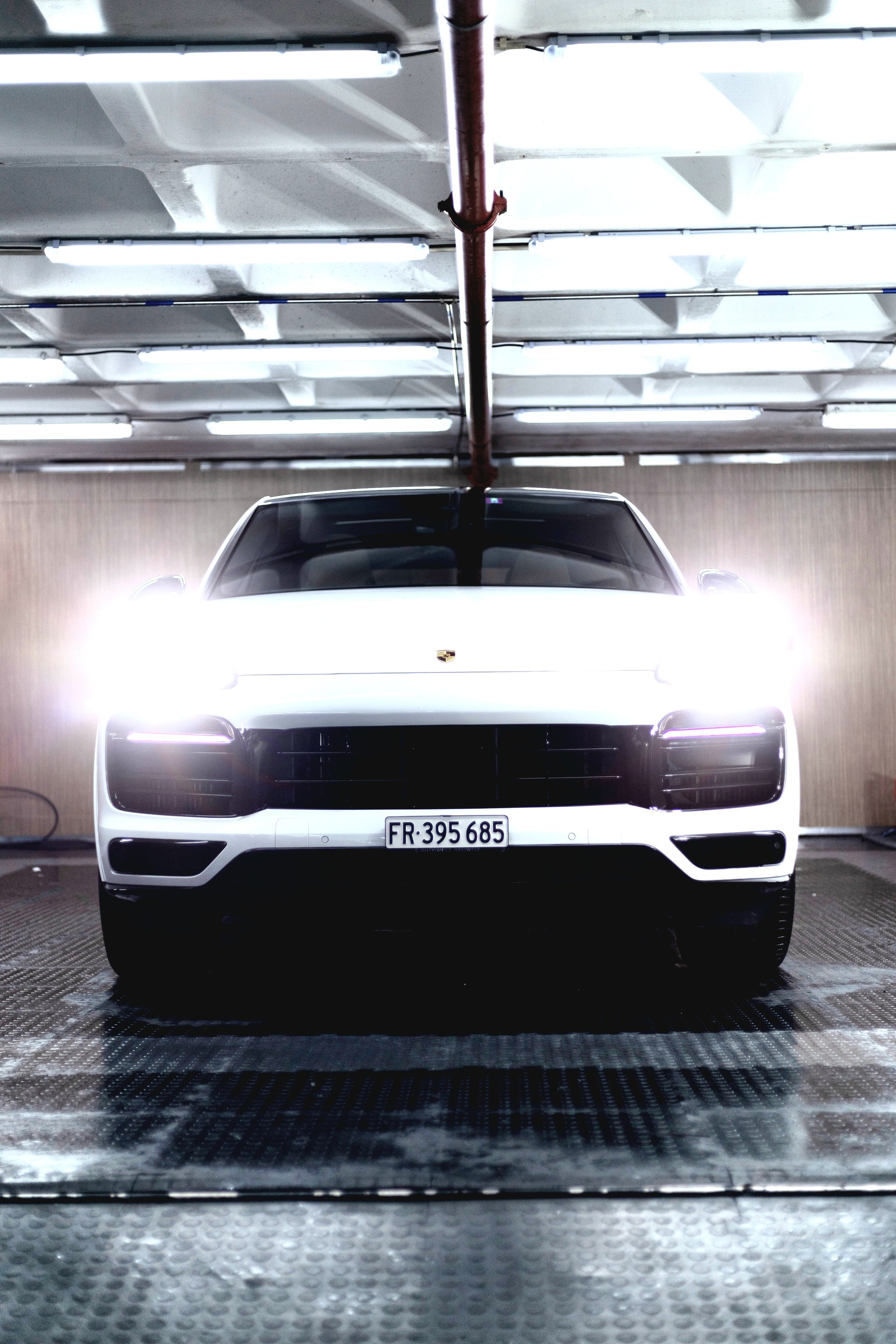 PORSCHE Cayenne Coupé-image-15