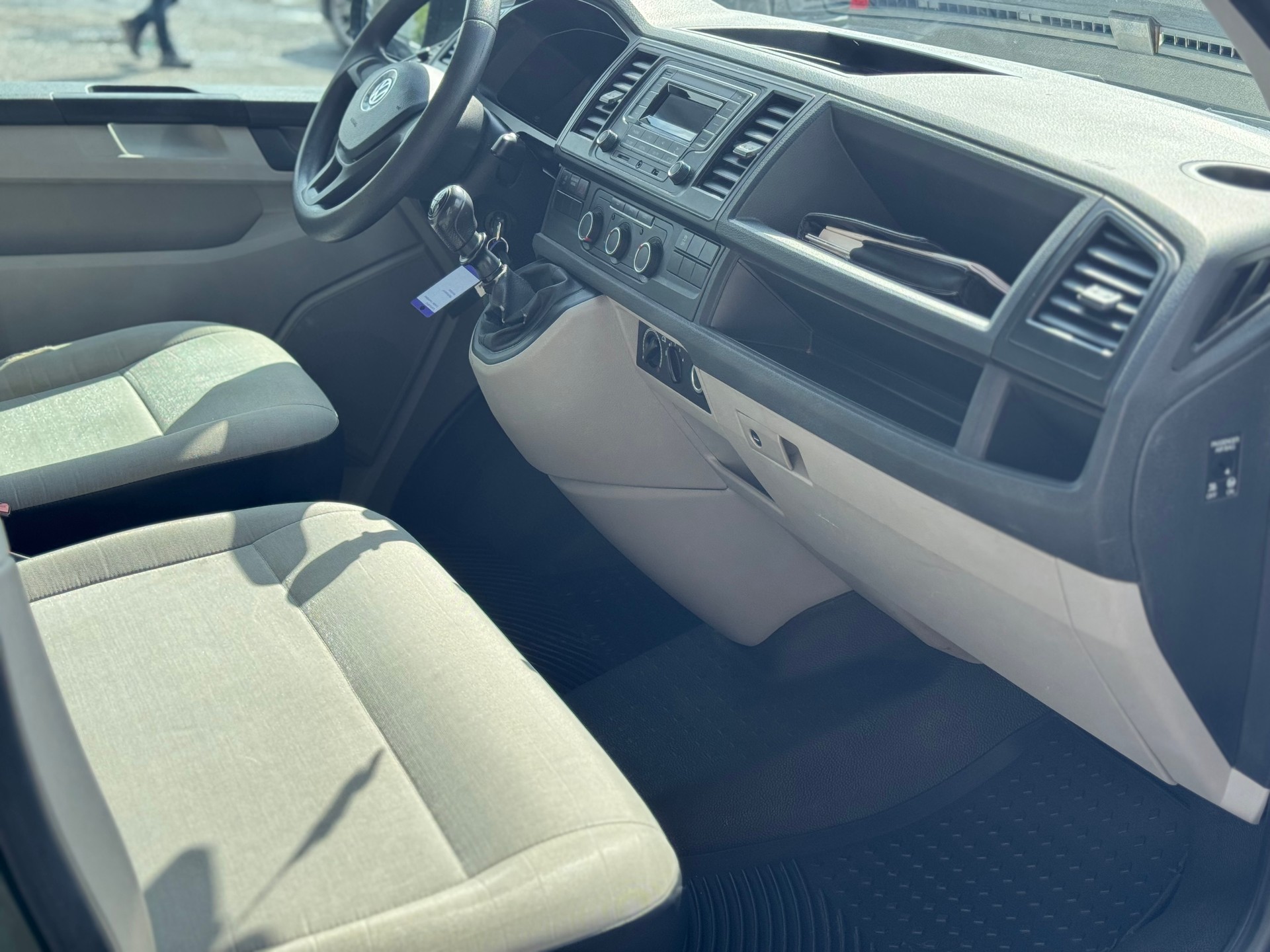 VW T6 2.0 TDI 4Motion-image-11
