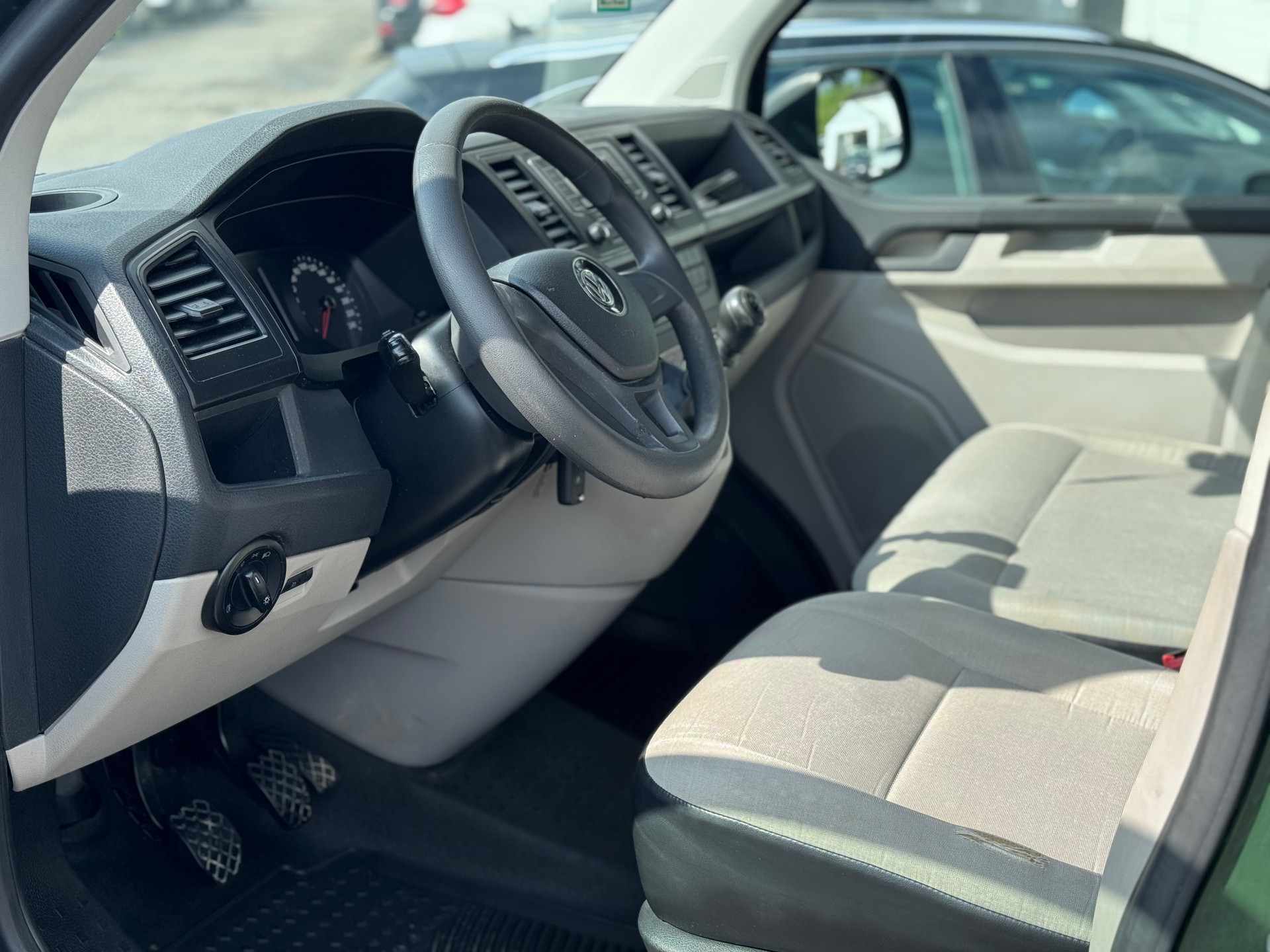VW T6 2.0 TDI 4Motion-image-12
