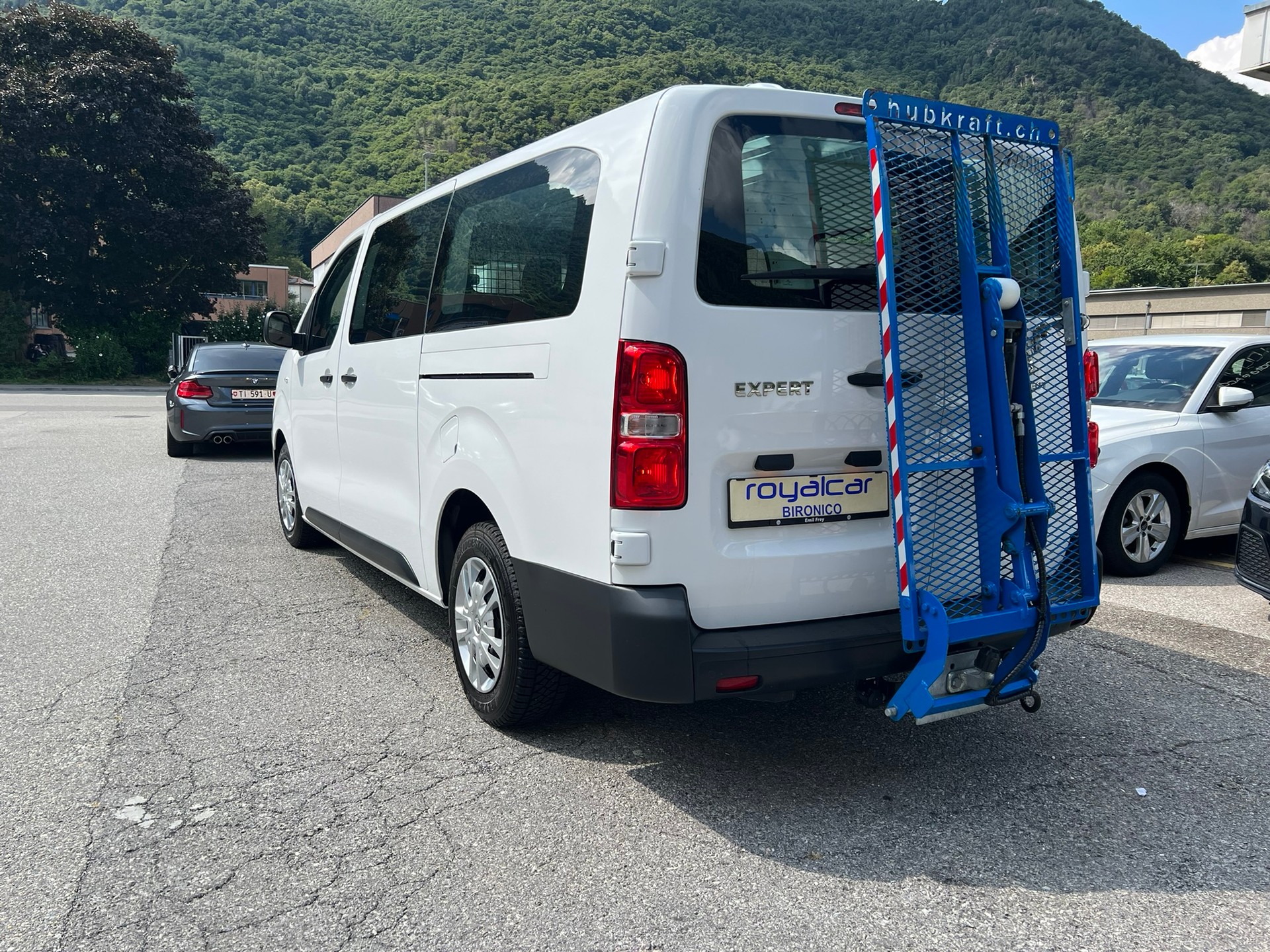 PEUGEOT Expert 2.0 BlueHDi 140 S&S Premium Long EAT8-image-3