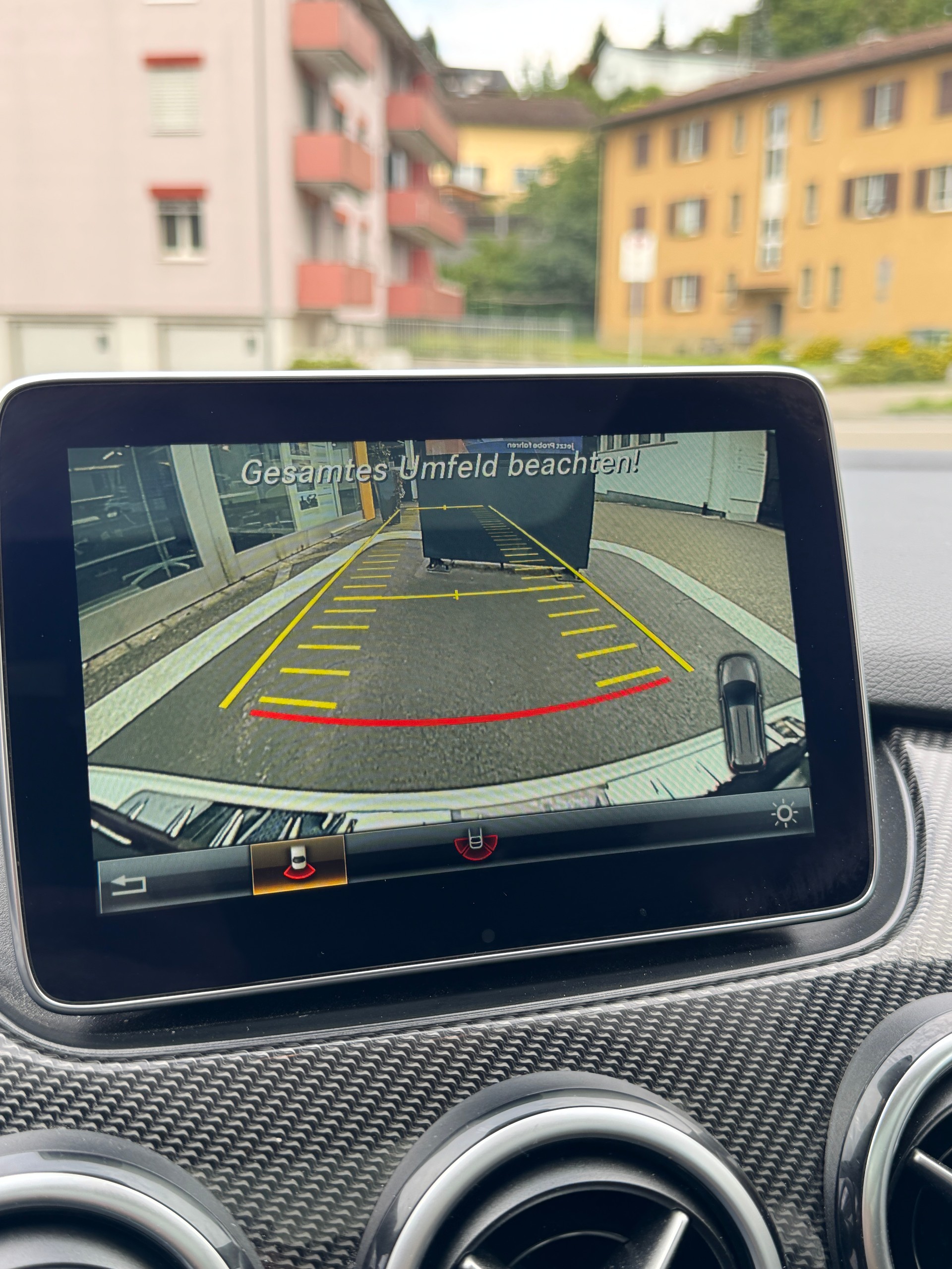 MERCEDES-BENZ B 250 AMG Line 7G-DCT-image-18