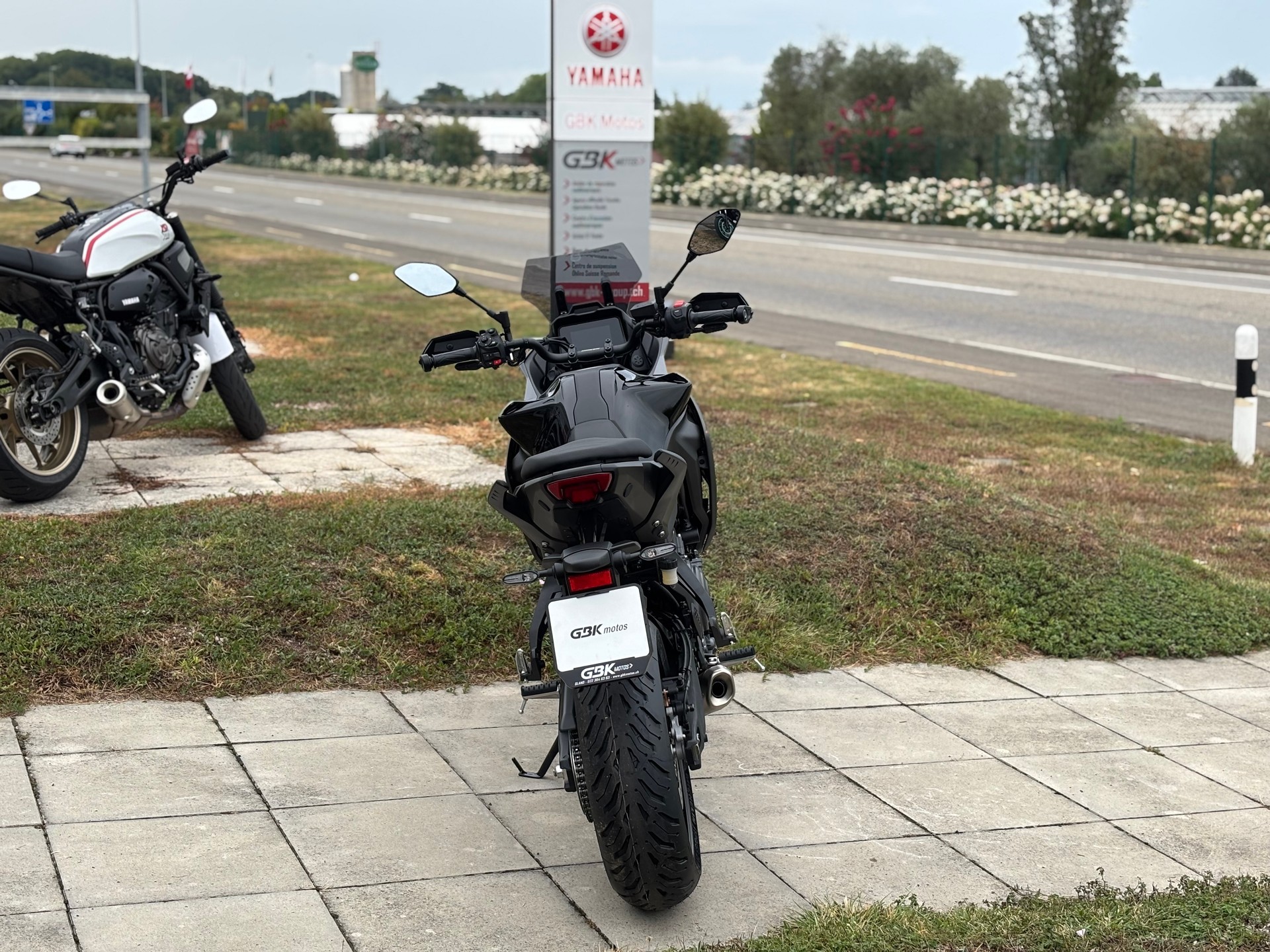 YAMAHA Tracer 7-showroom-element-3