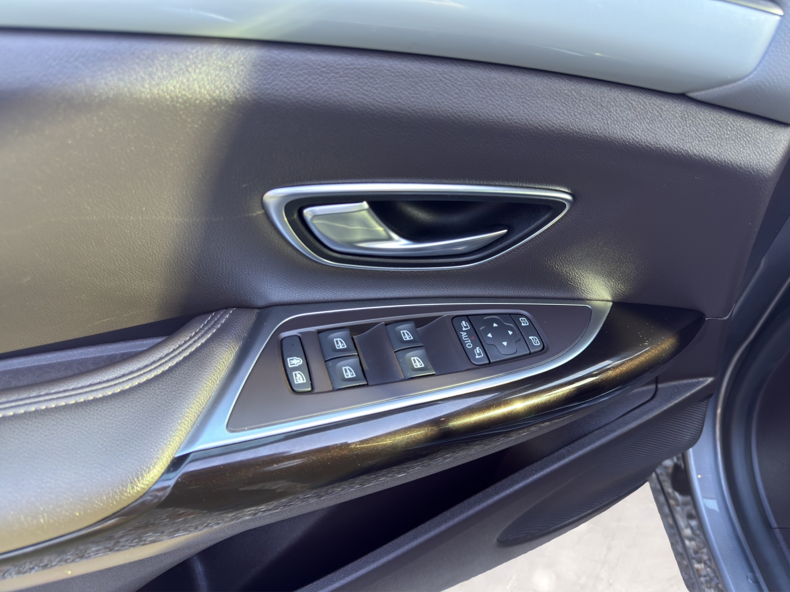 RENAULT Espace 1.6 dCi 160 Intens EDC-image-14