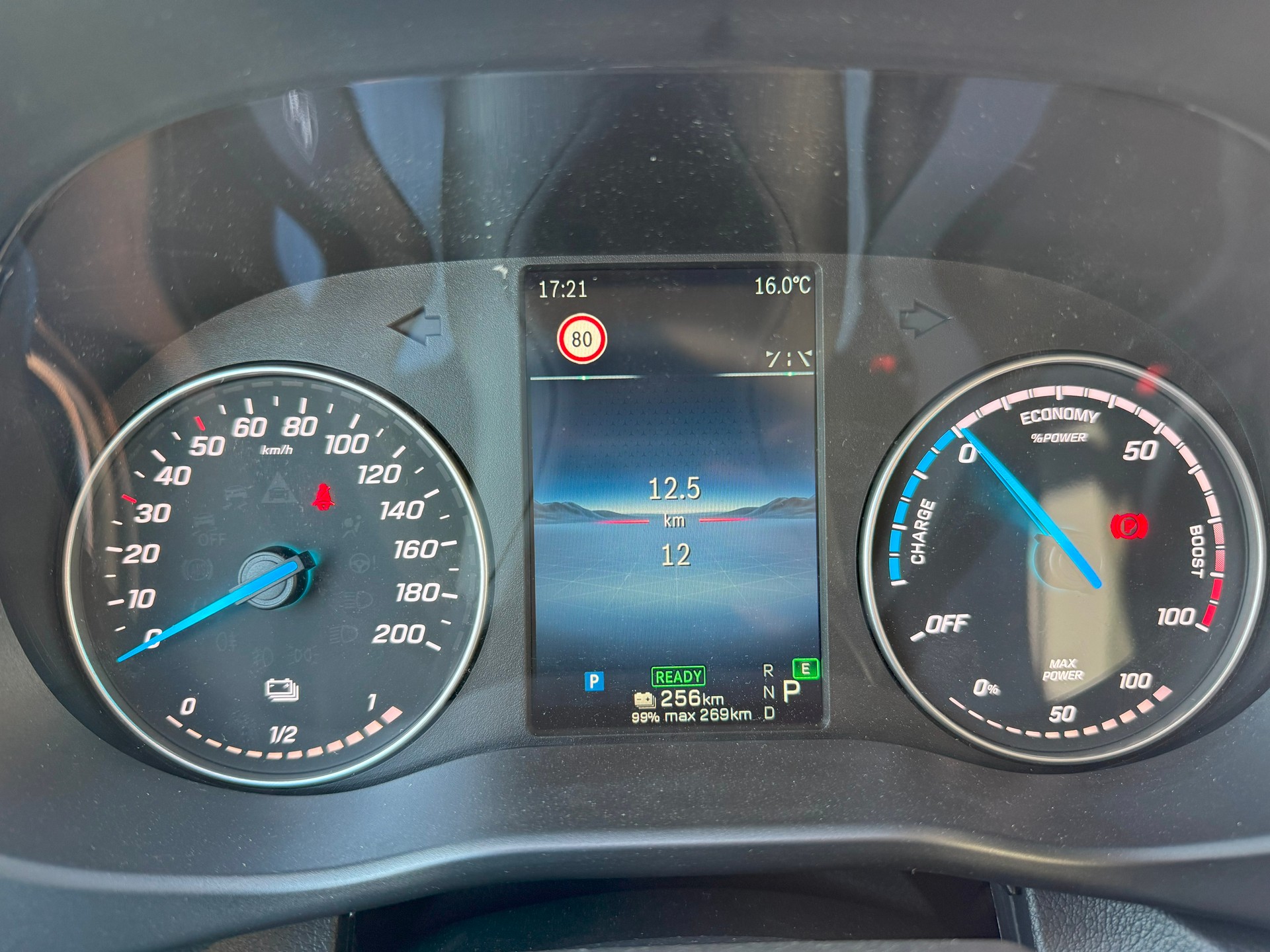 MERCEDES-BENZ eVito 112 Lang 60KWH Batterie-image-14