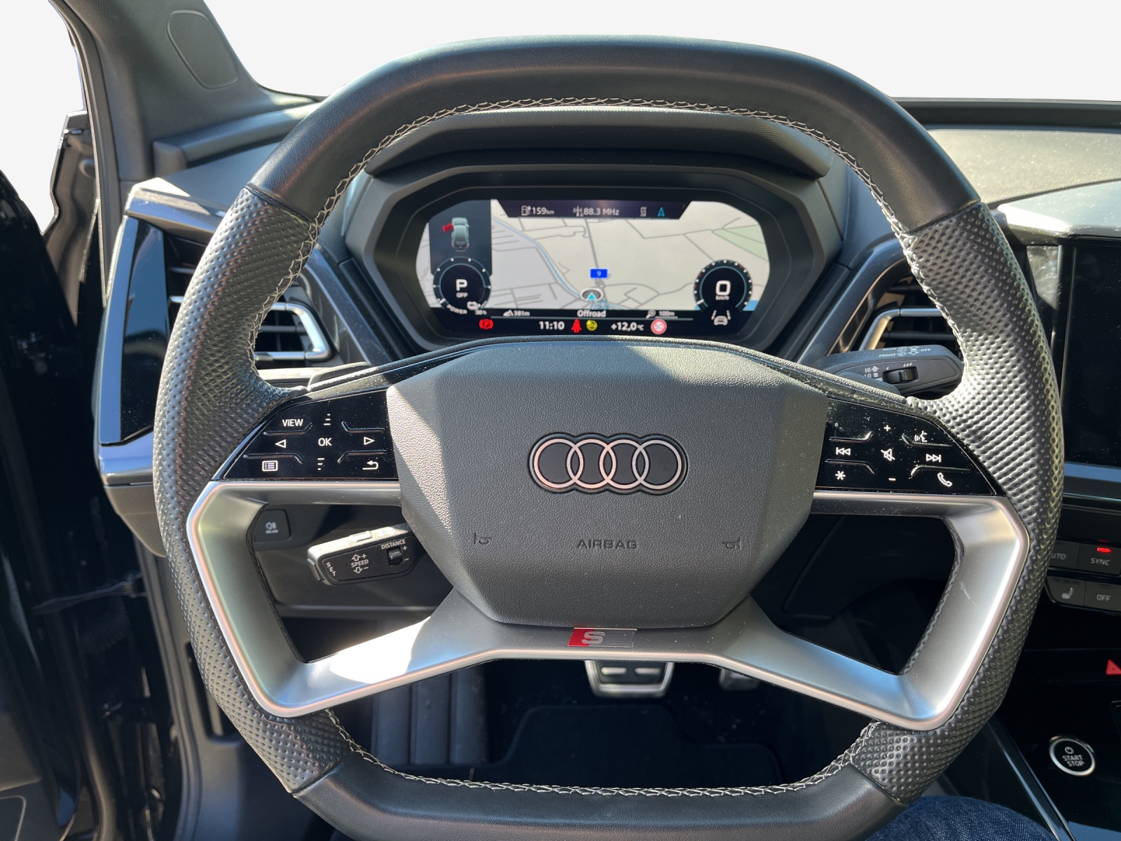 AUDI Q4 e-tron 50 quattro-image-10