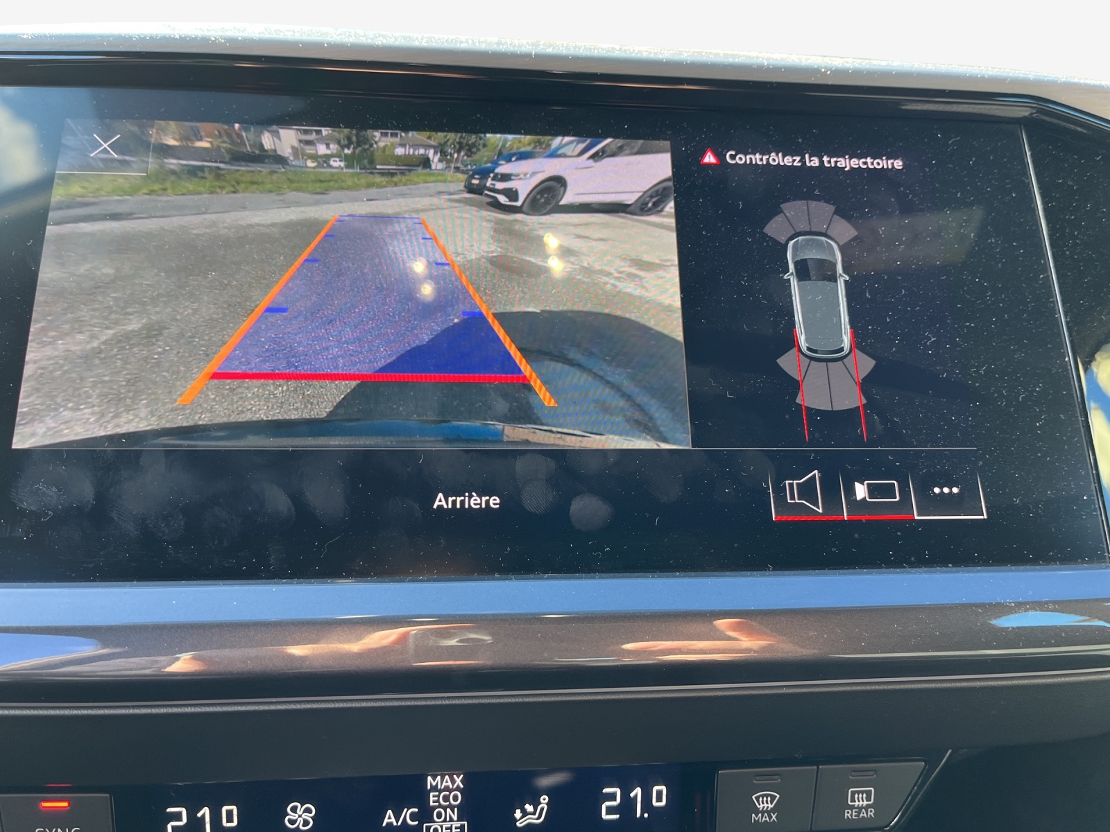AUDI Q4 e-tron 50 quattro-image-16
