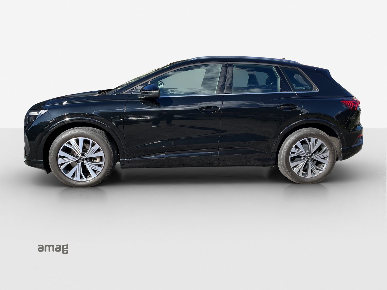 AUDI Q4 e-tron 50 quattro-image-1