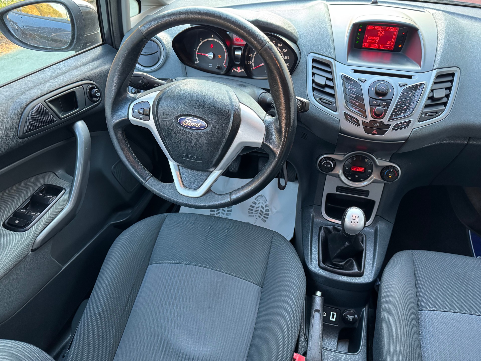 FORD Fiesta 1.6 16V TDCi Trend-image-7