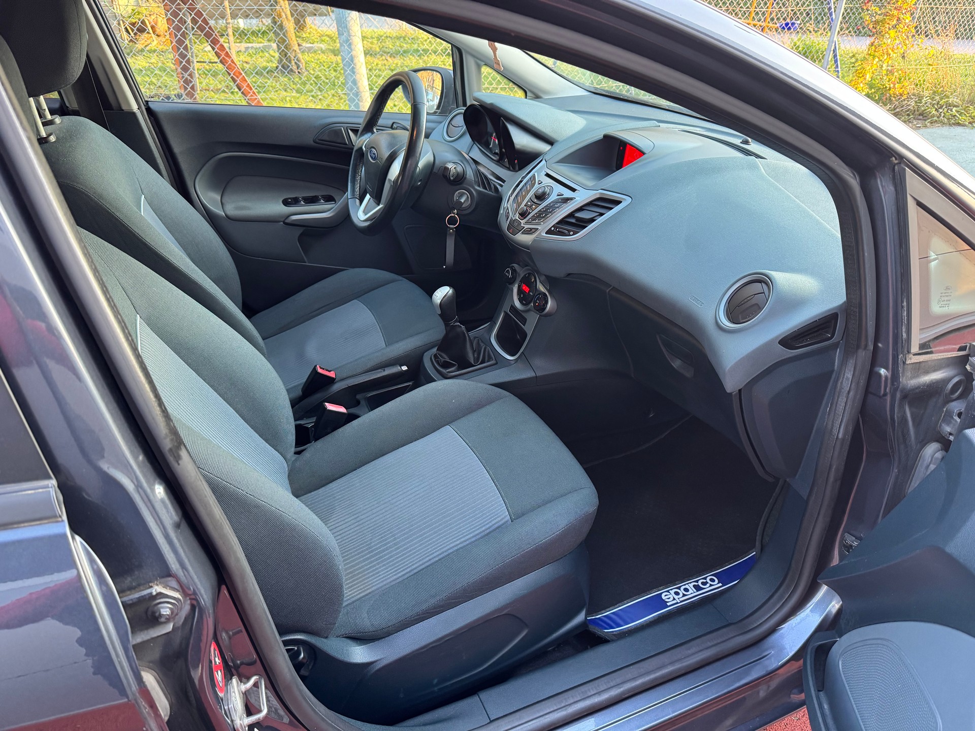 FORD Fiesta 1.6 16V TDCi Trend-image-9