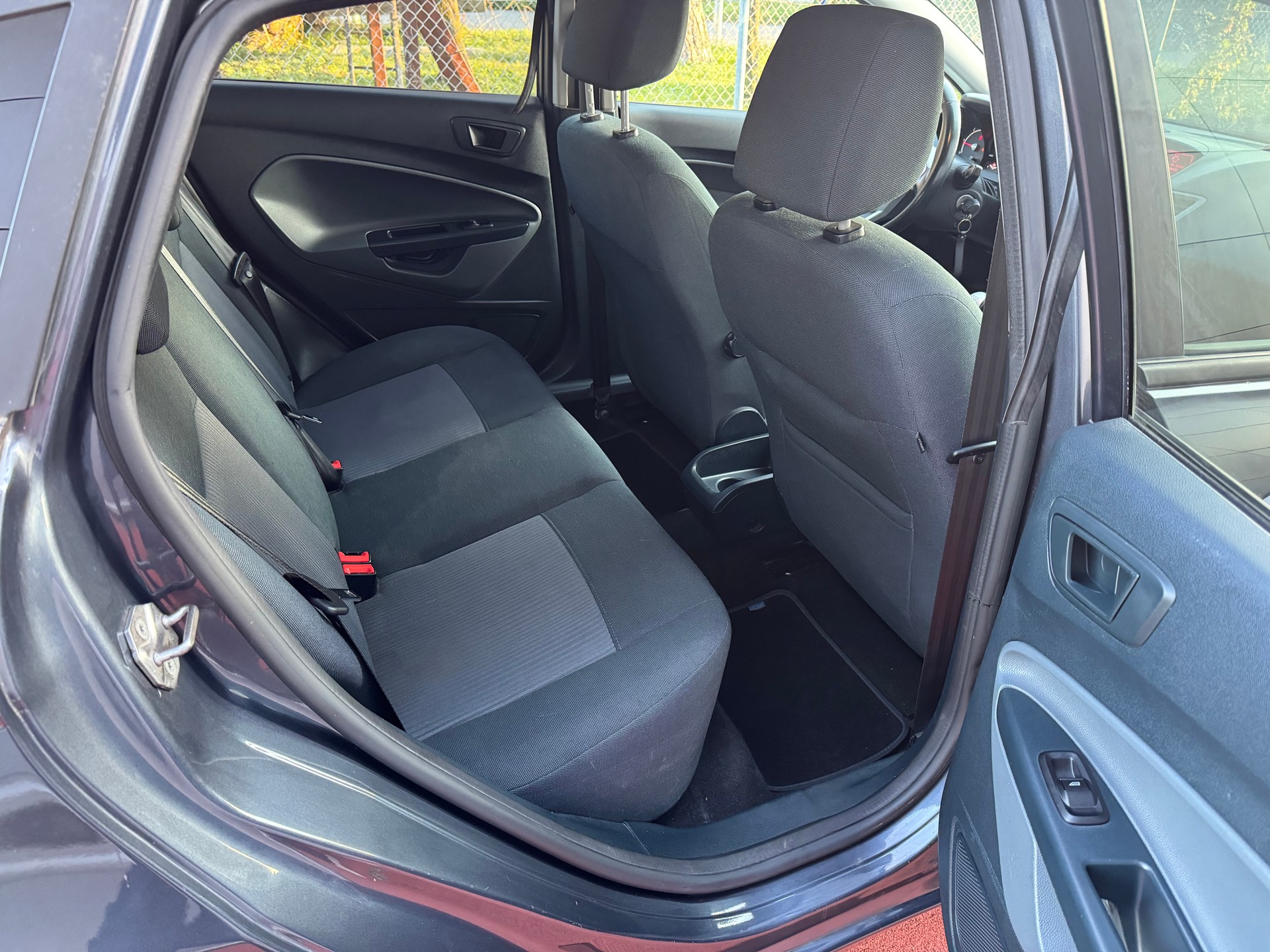 FORD Fiesta 1.6 16V TDCi Trend-image-10