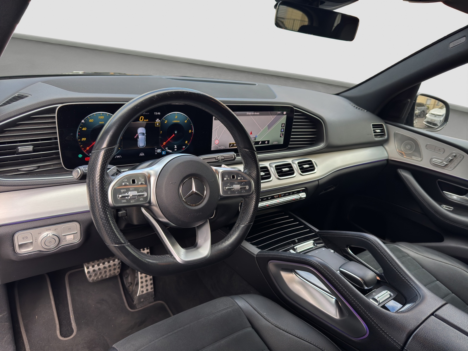 MERCEDES-BENZ GLE 300 d 4Matic AMG Line 9G-Tronic-image-6