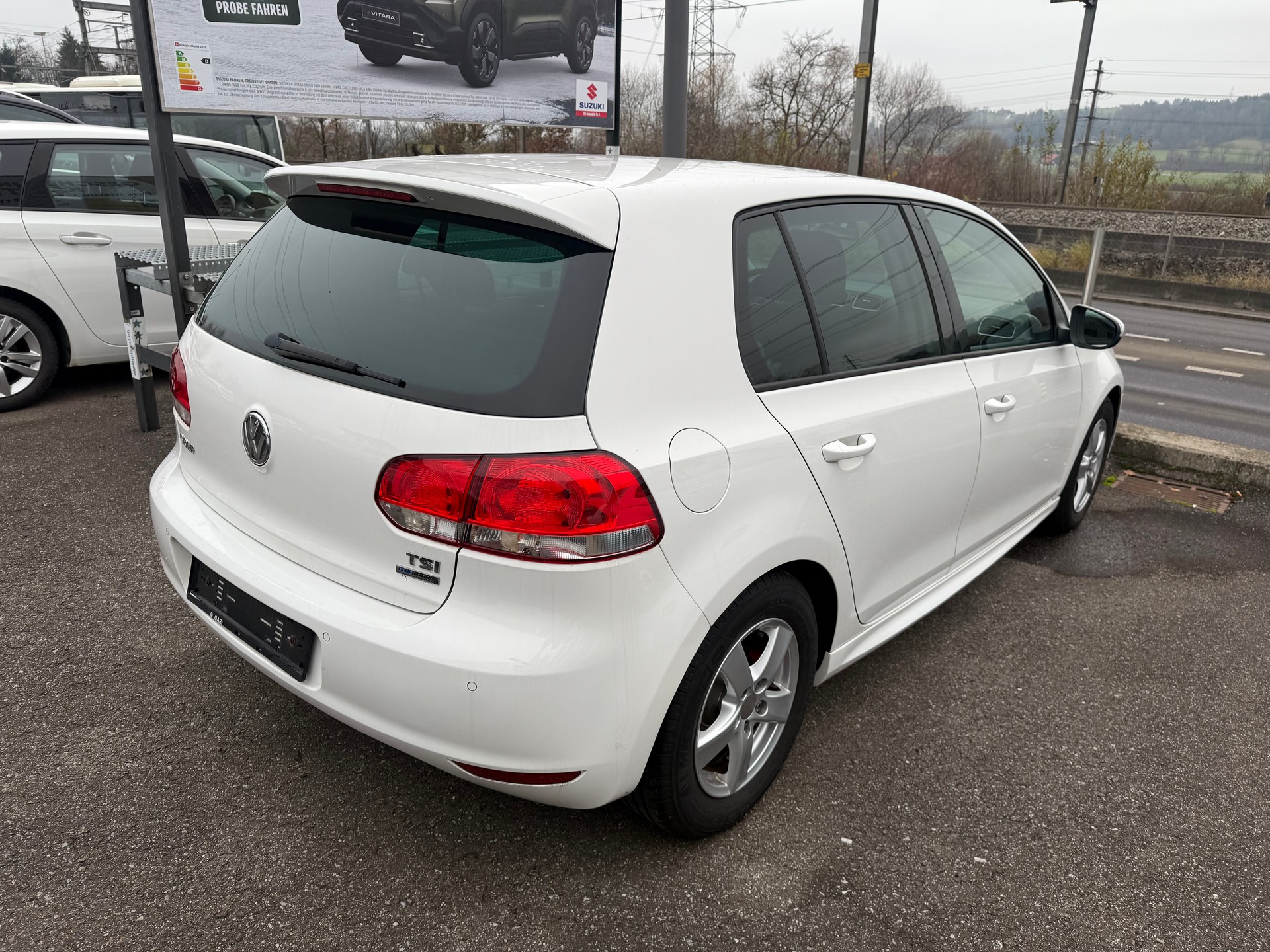 VW Golf 1.2 TSI BlueMotion Technology Trendline-image-2