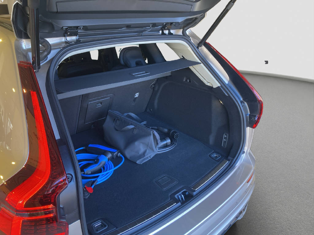 VOLVO XC60 2.0 T8 TE Ultra Dark eAWD-image-12
