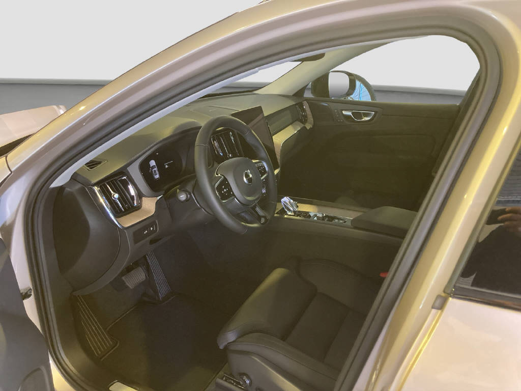 VOLVO XC60 2.0 T8 TE Ultra Dark eAWD-image-7